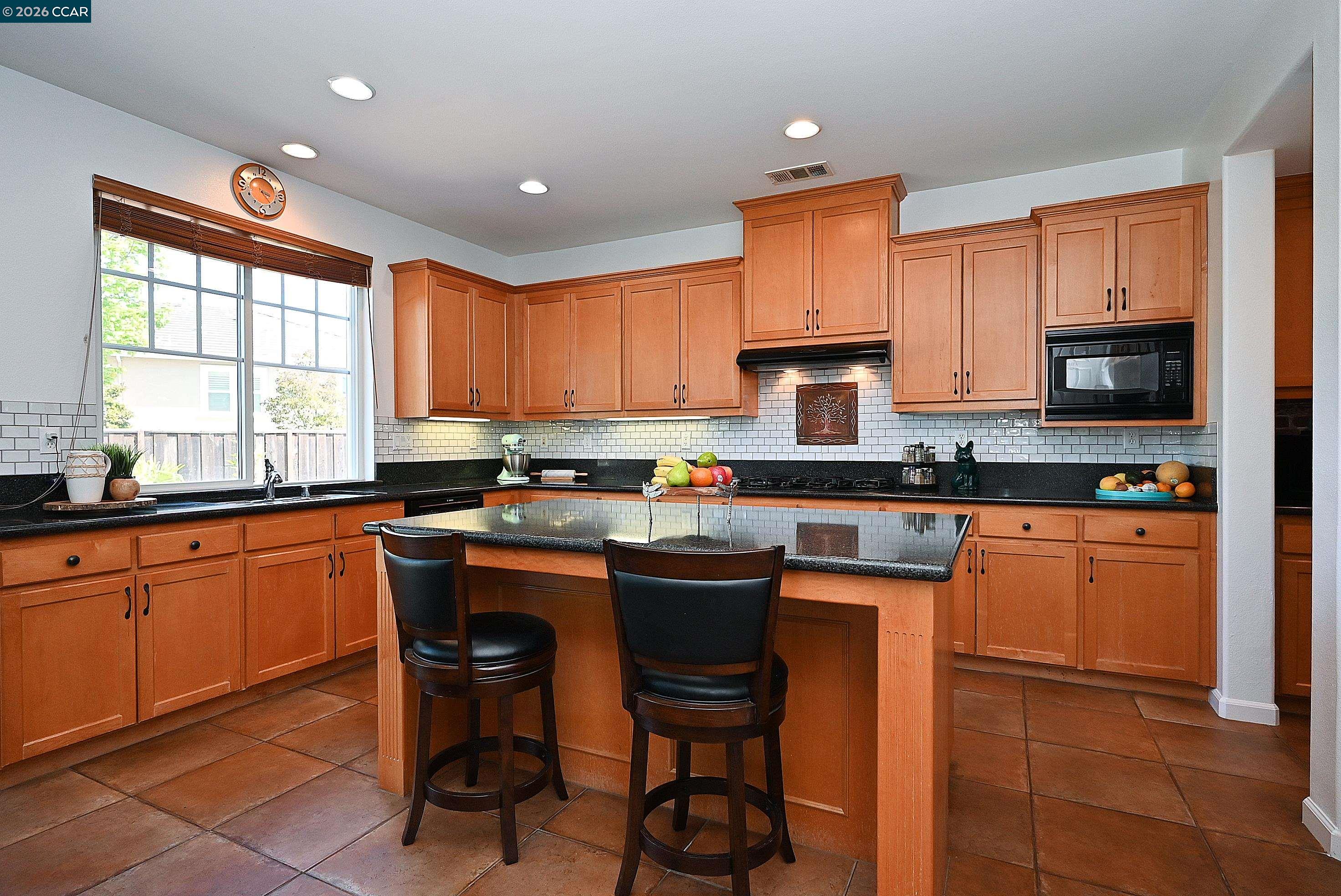 463 Samuel Ct, Benicia CA 94510 — photo 12