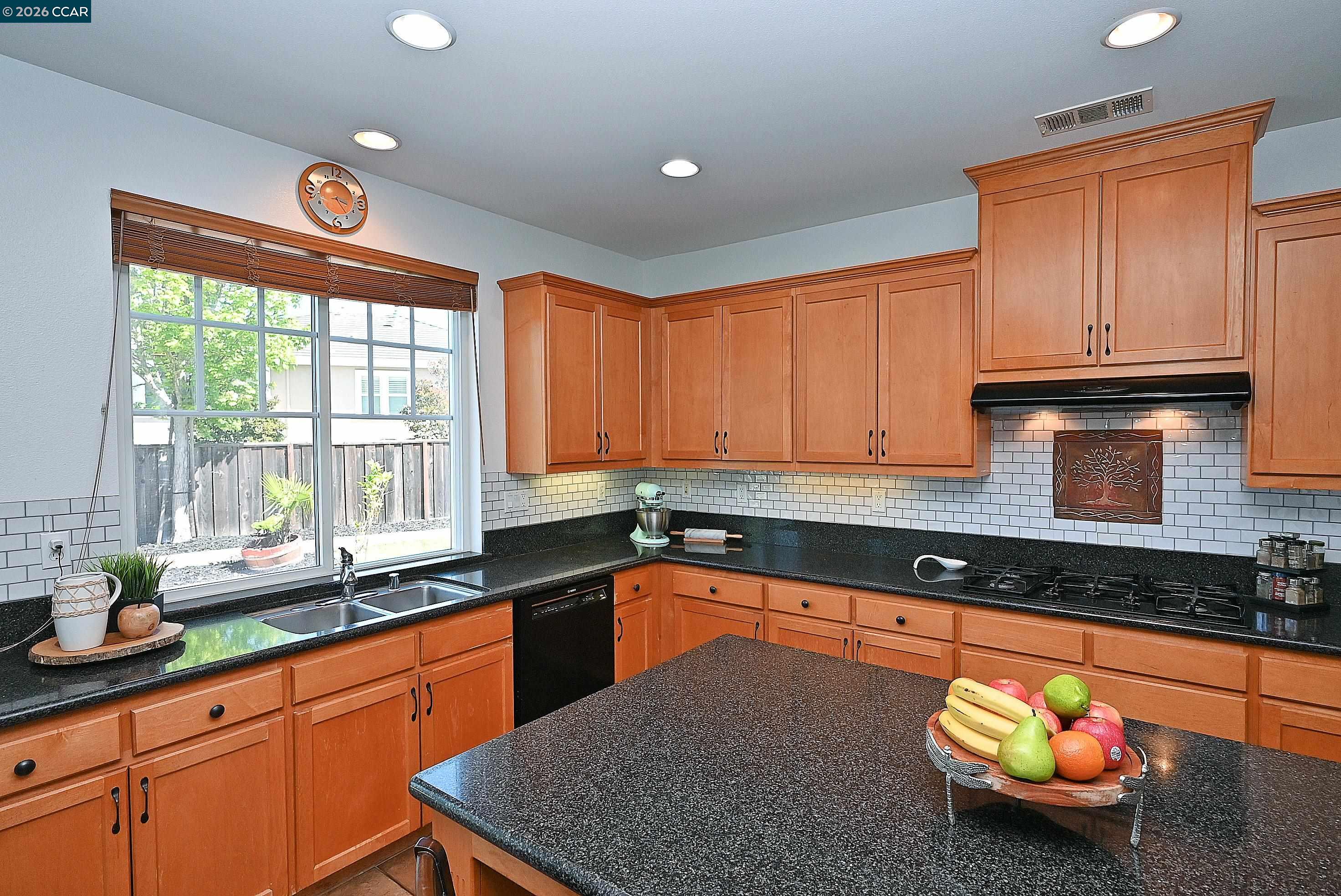 463 Samuel Ct, Benicia CA 94510 — photo 16