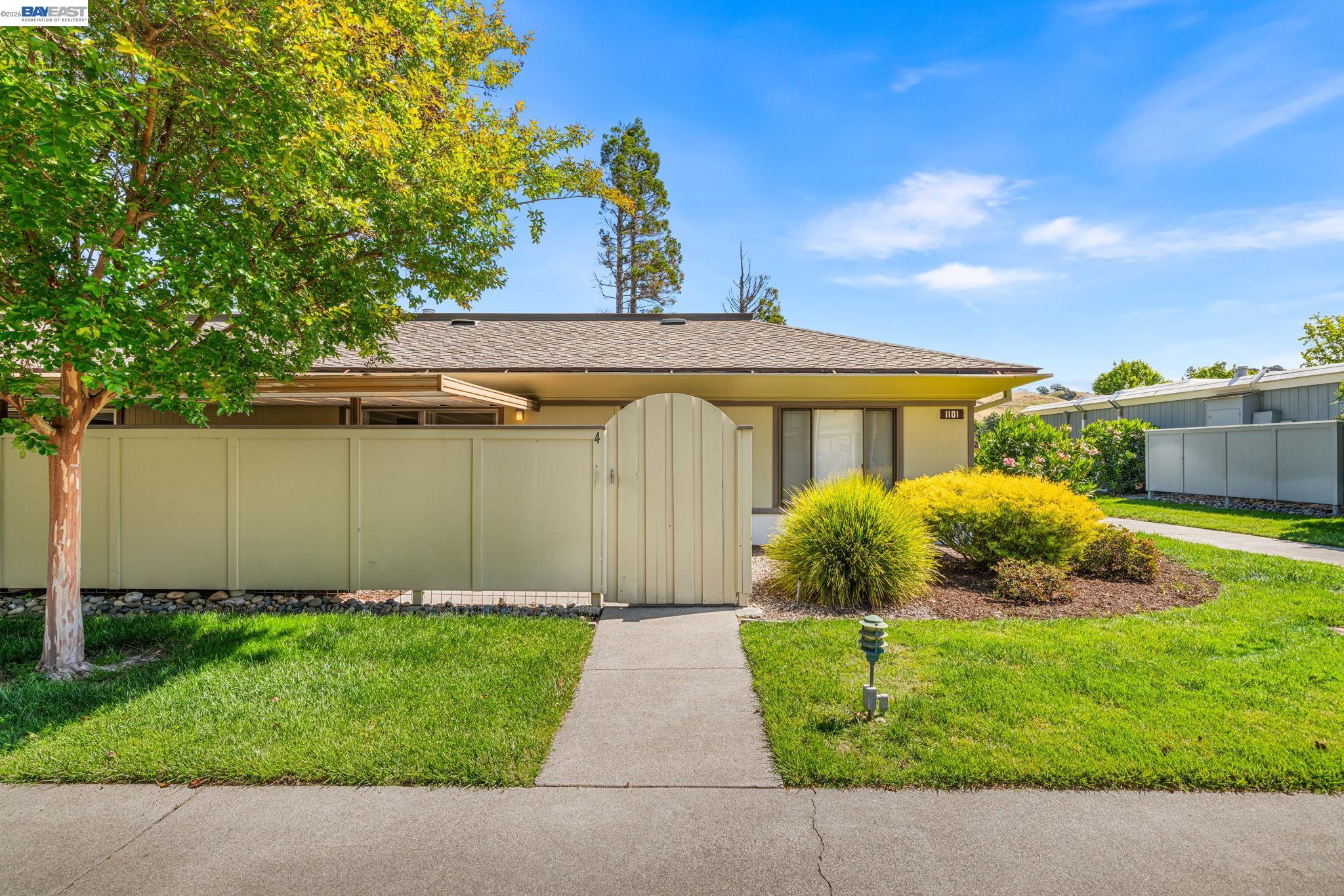 Photo #2: 41133949 Listing: Photo #2