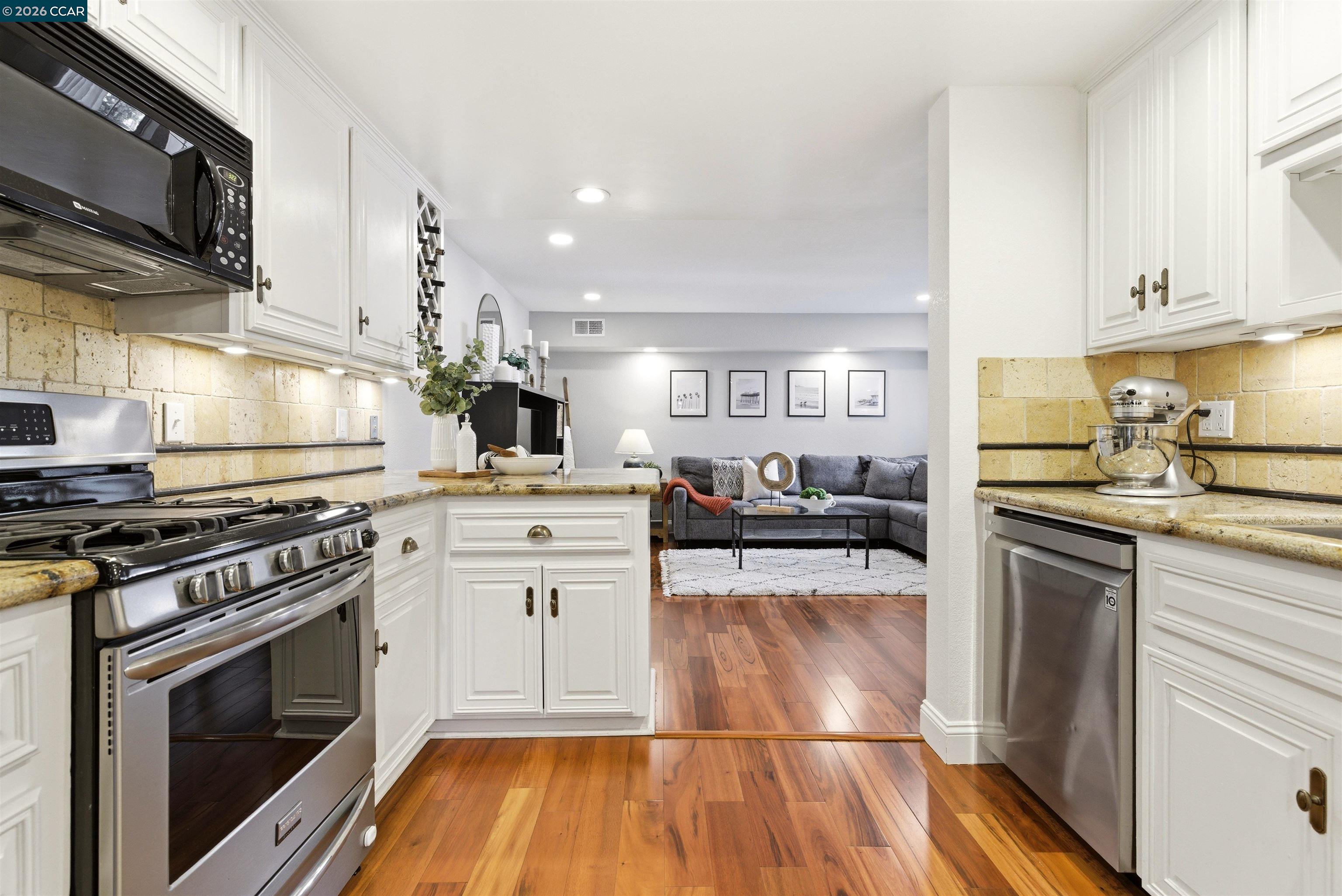 Photo #10: 41133960 Listing: Photo #10