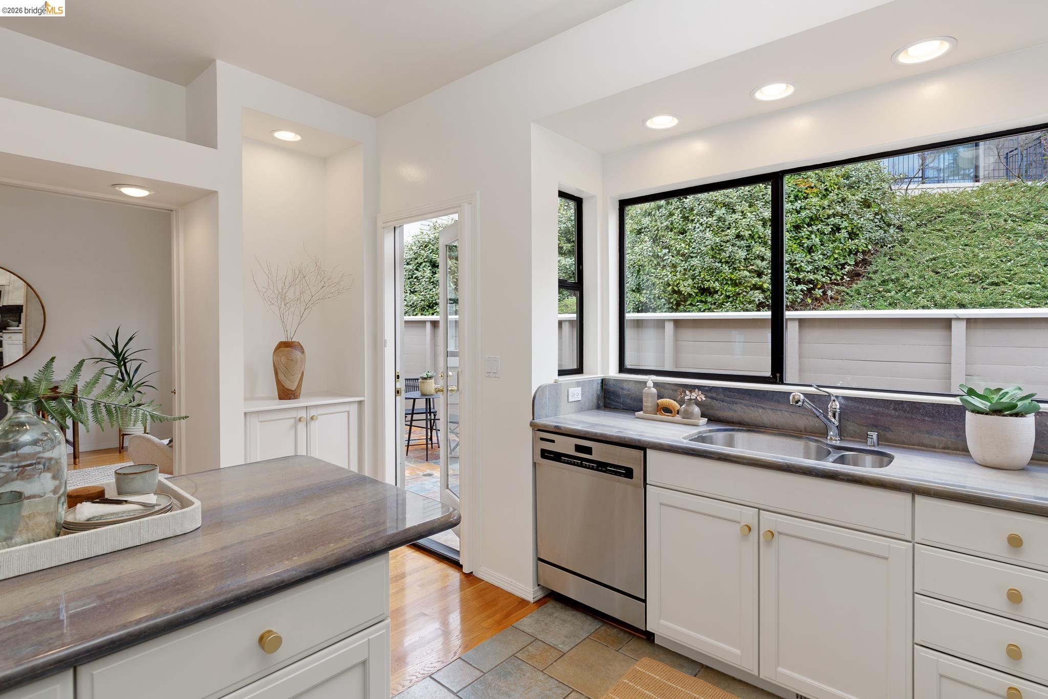 Photo #24: 41133991 Listing: Photo #24