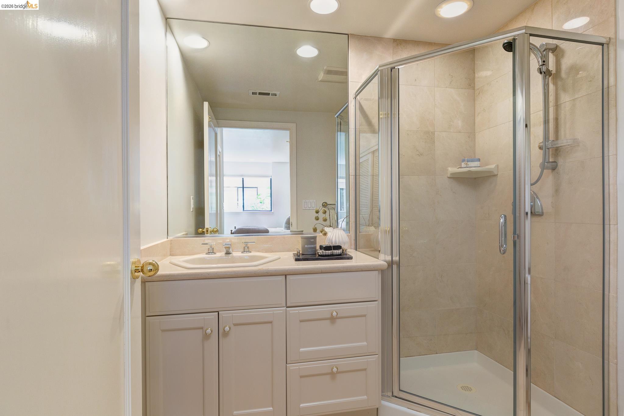 Photo #37: 41133991 Listing: Photo #37