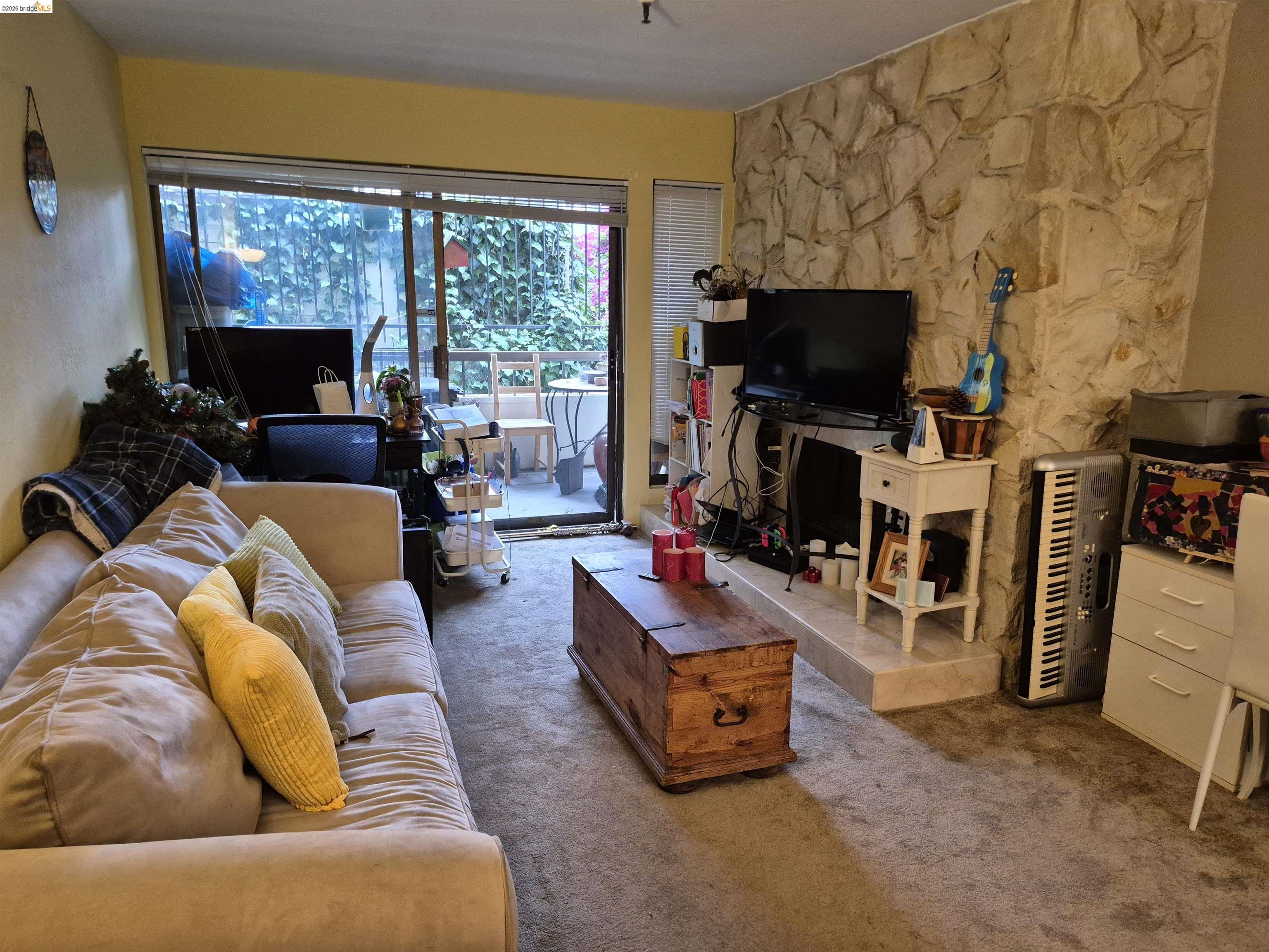 Photo #2: 41133998 Listing: Photo #2