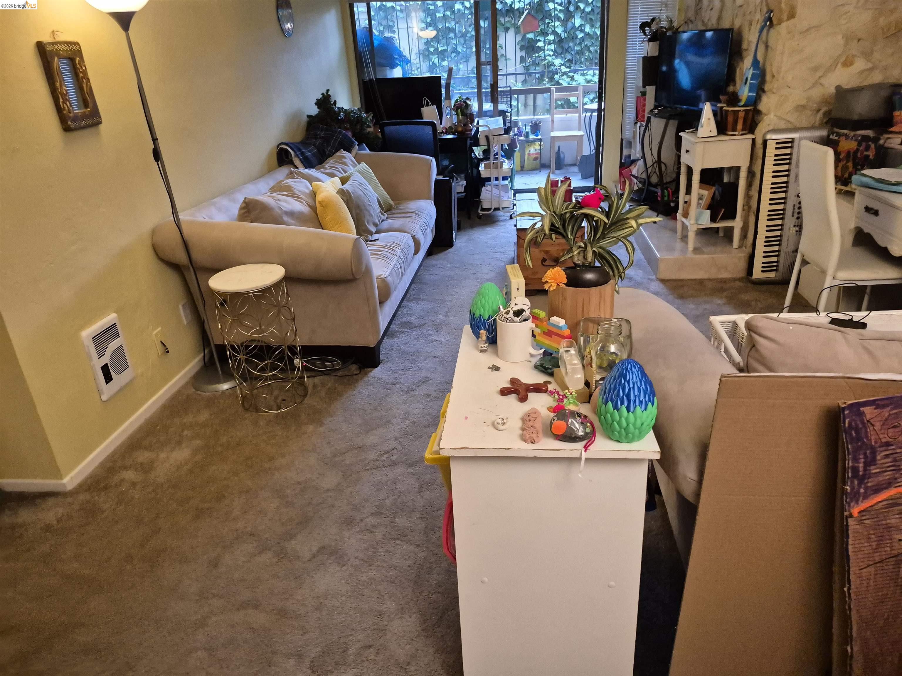 Photo #3: 41133998 Listing: Photo #3