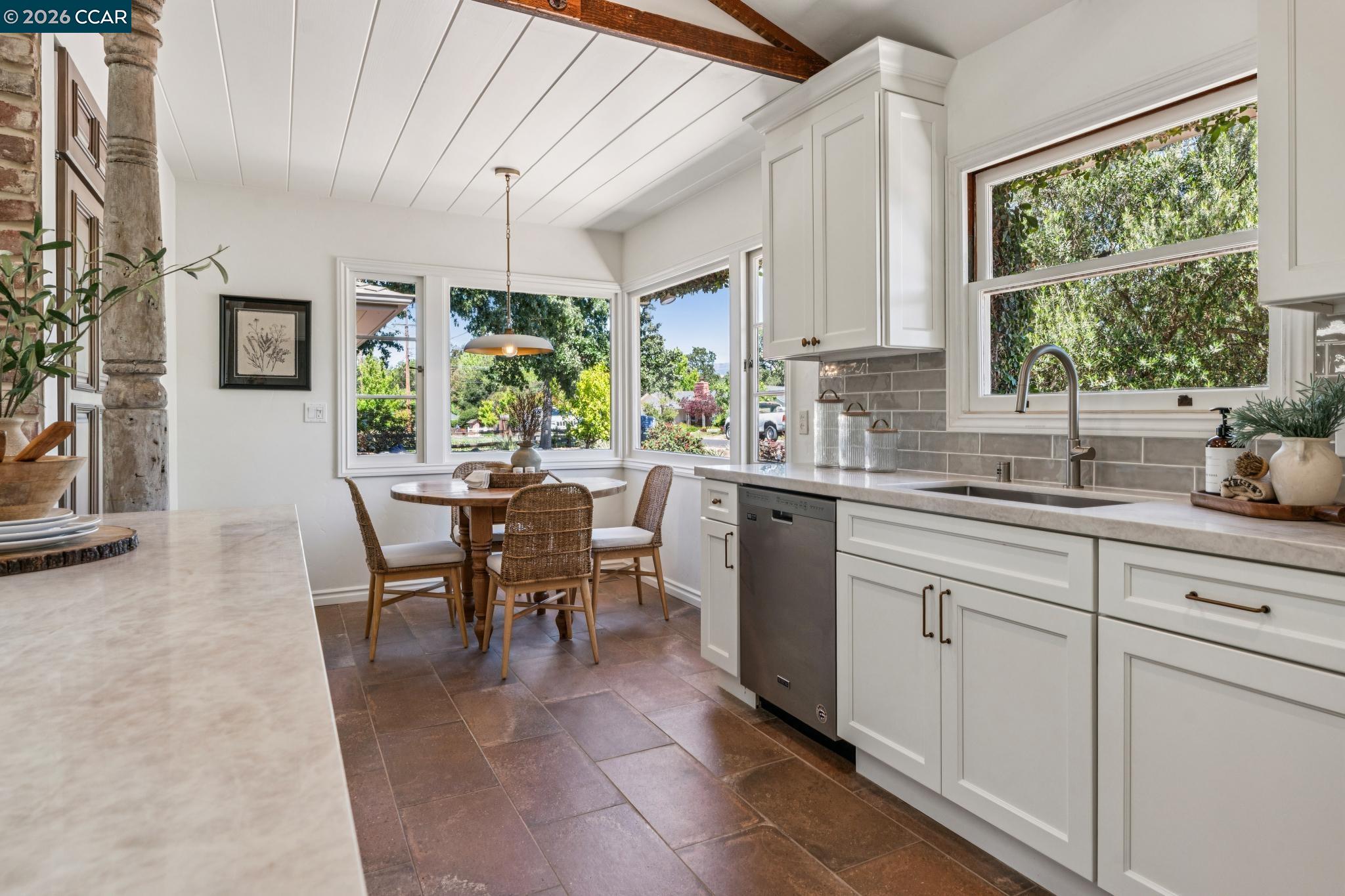 20 Santa Rita Dr