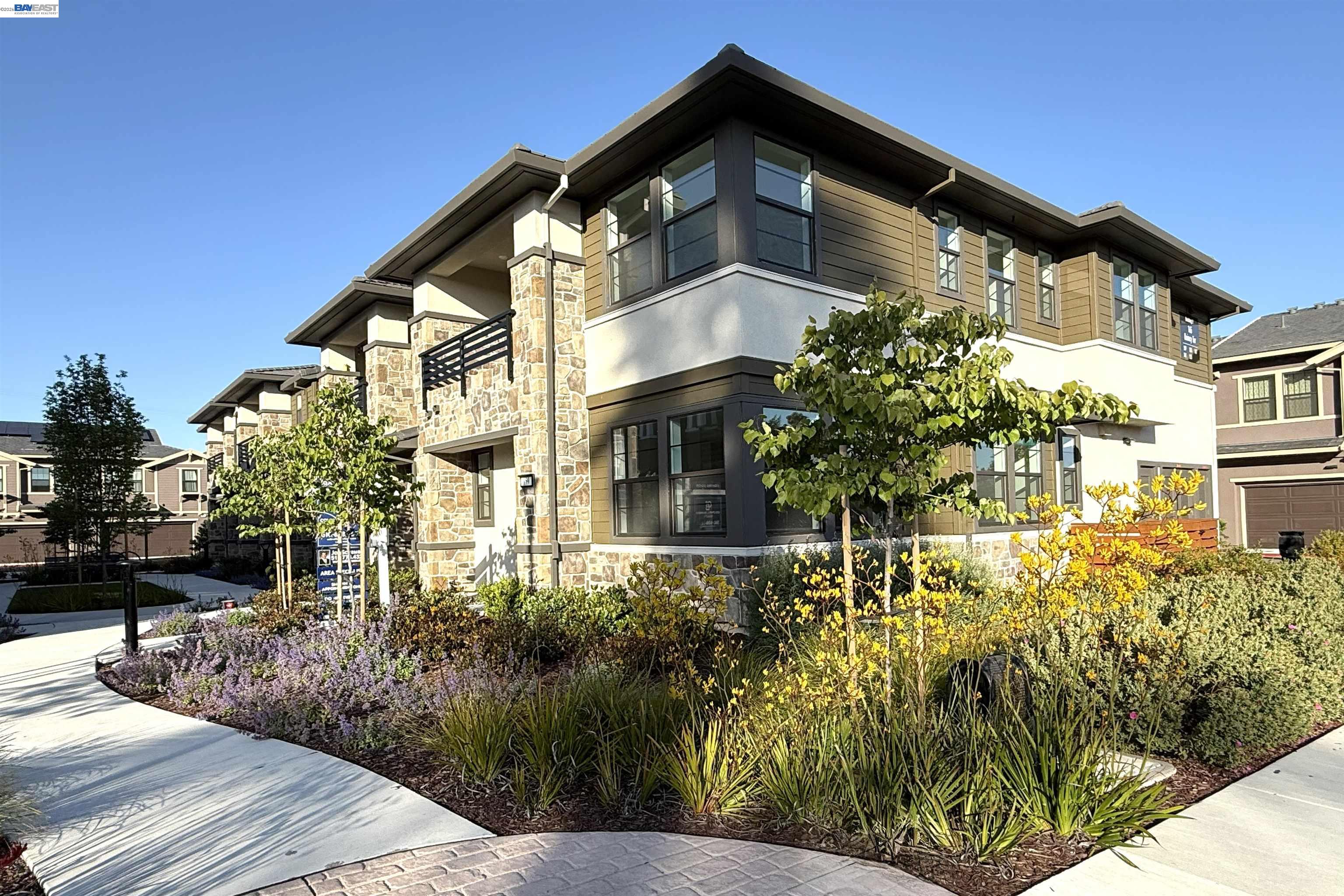 Photo #2: 41134037 Listing: Photo #2