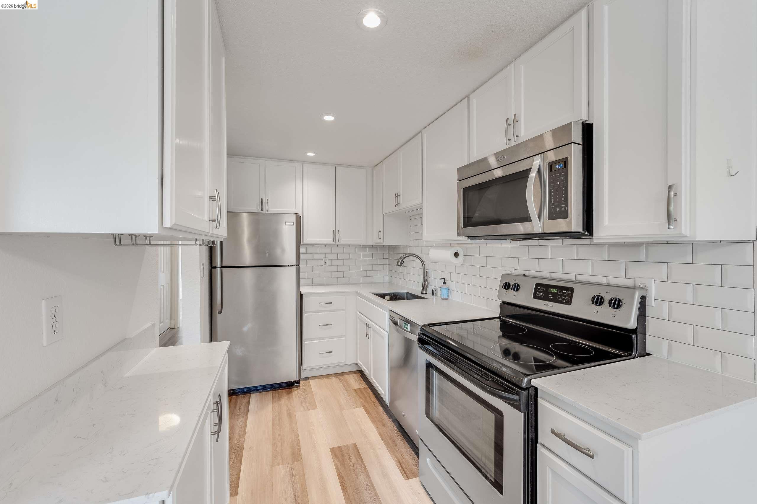 Photo #1: 41134041 Listing: Photo #1