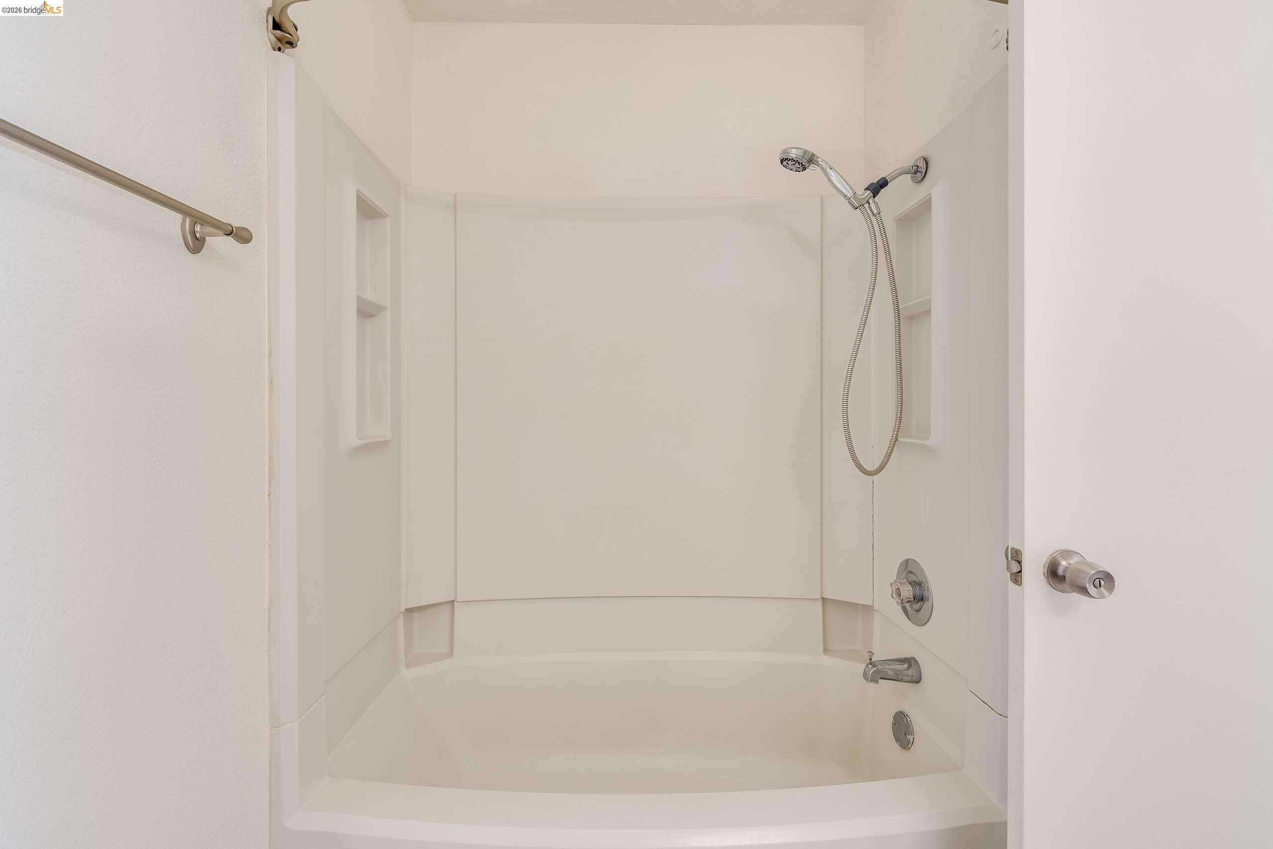 Photo #22: 41134041 Listing: Photo #22