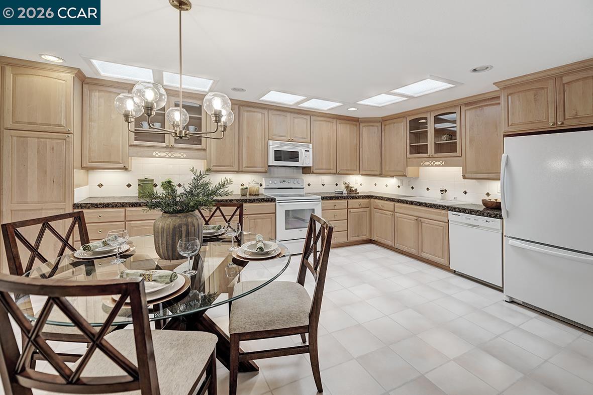 Photo #12: 41134062 Listing: Photo #12