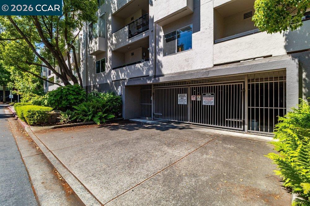 Photo #3: 41134079 Listing: Photo #3