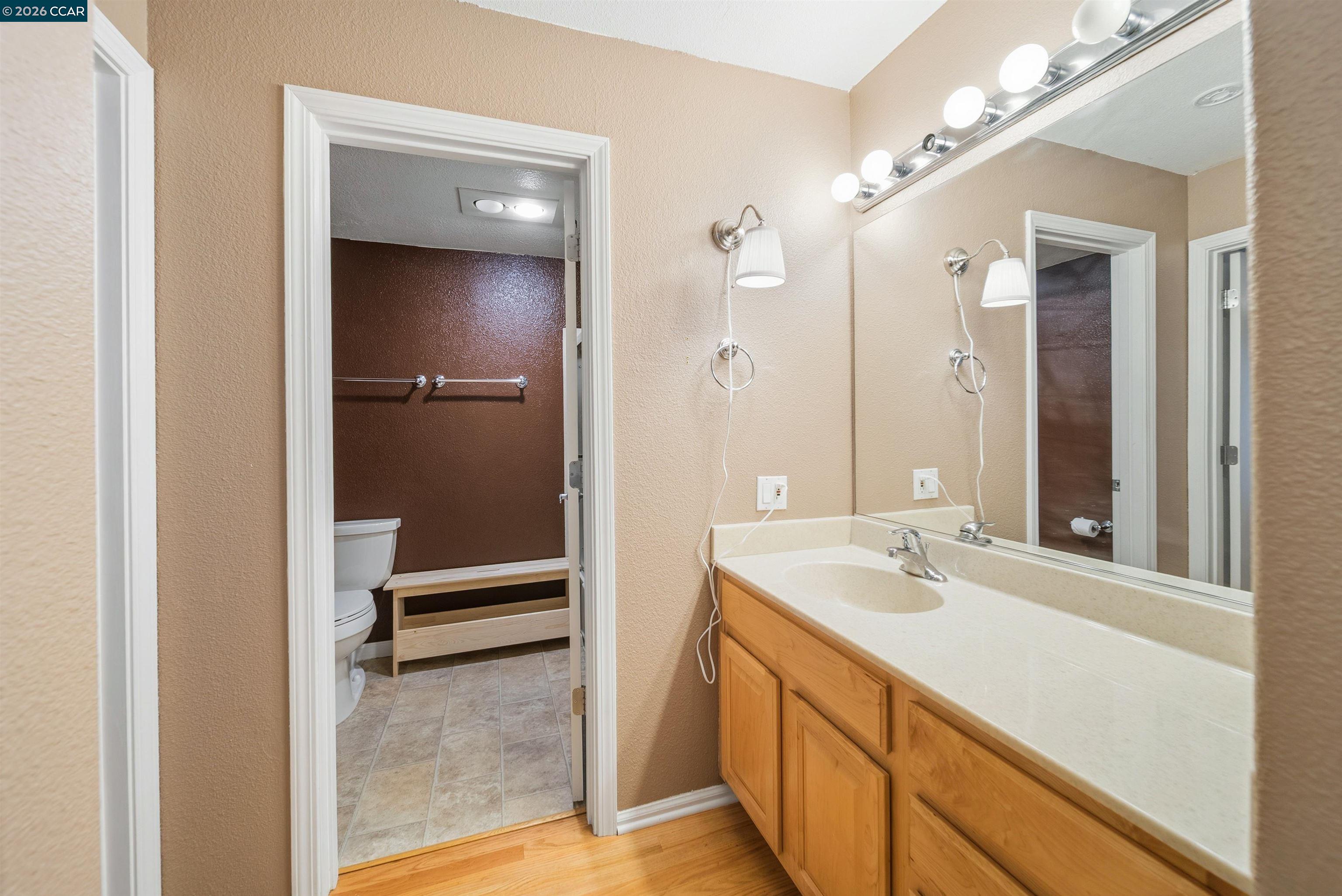 Photo #8: 41134083 Listing: Photo #8