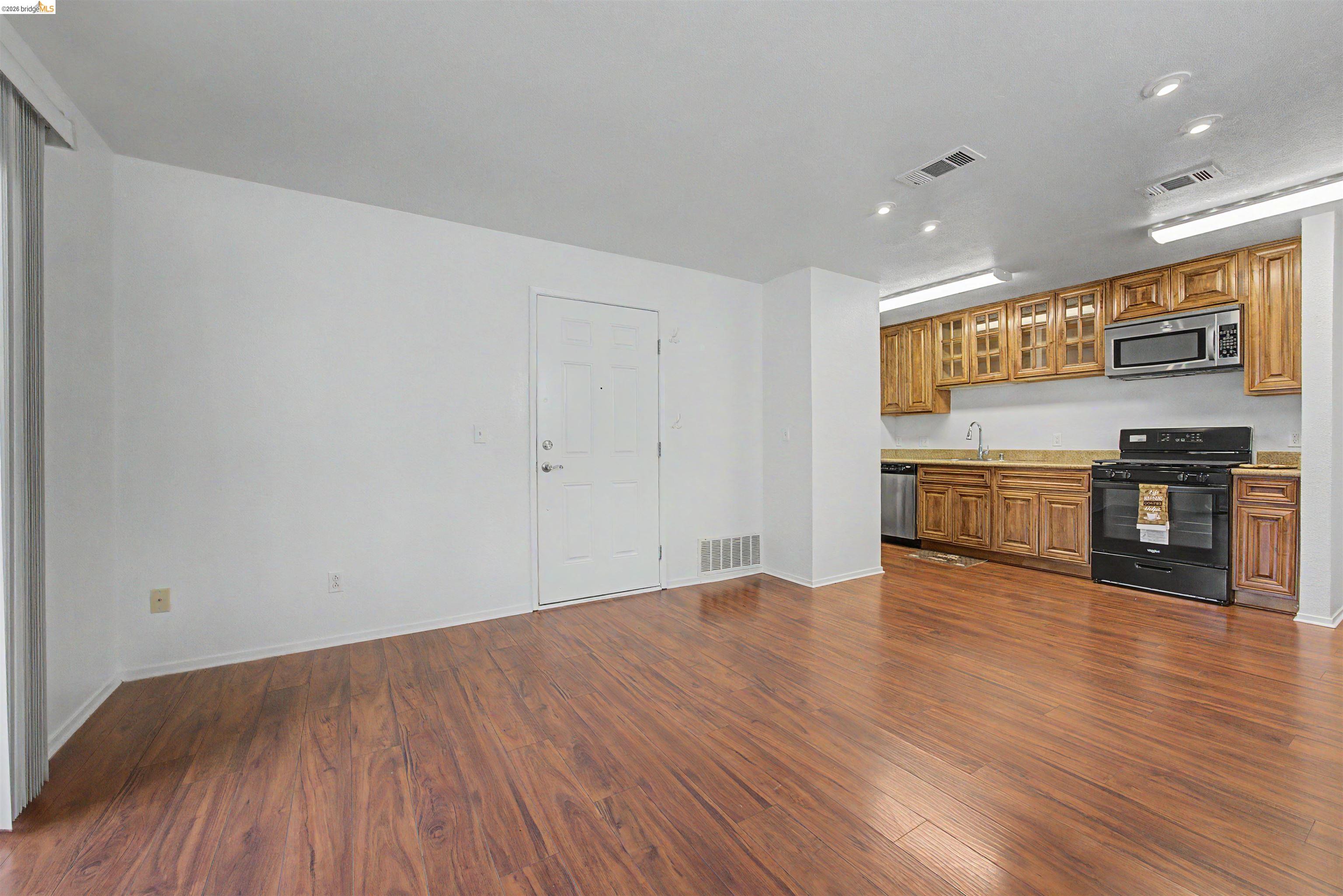 Photo #7: 41134086 Listing: Photo #7