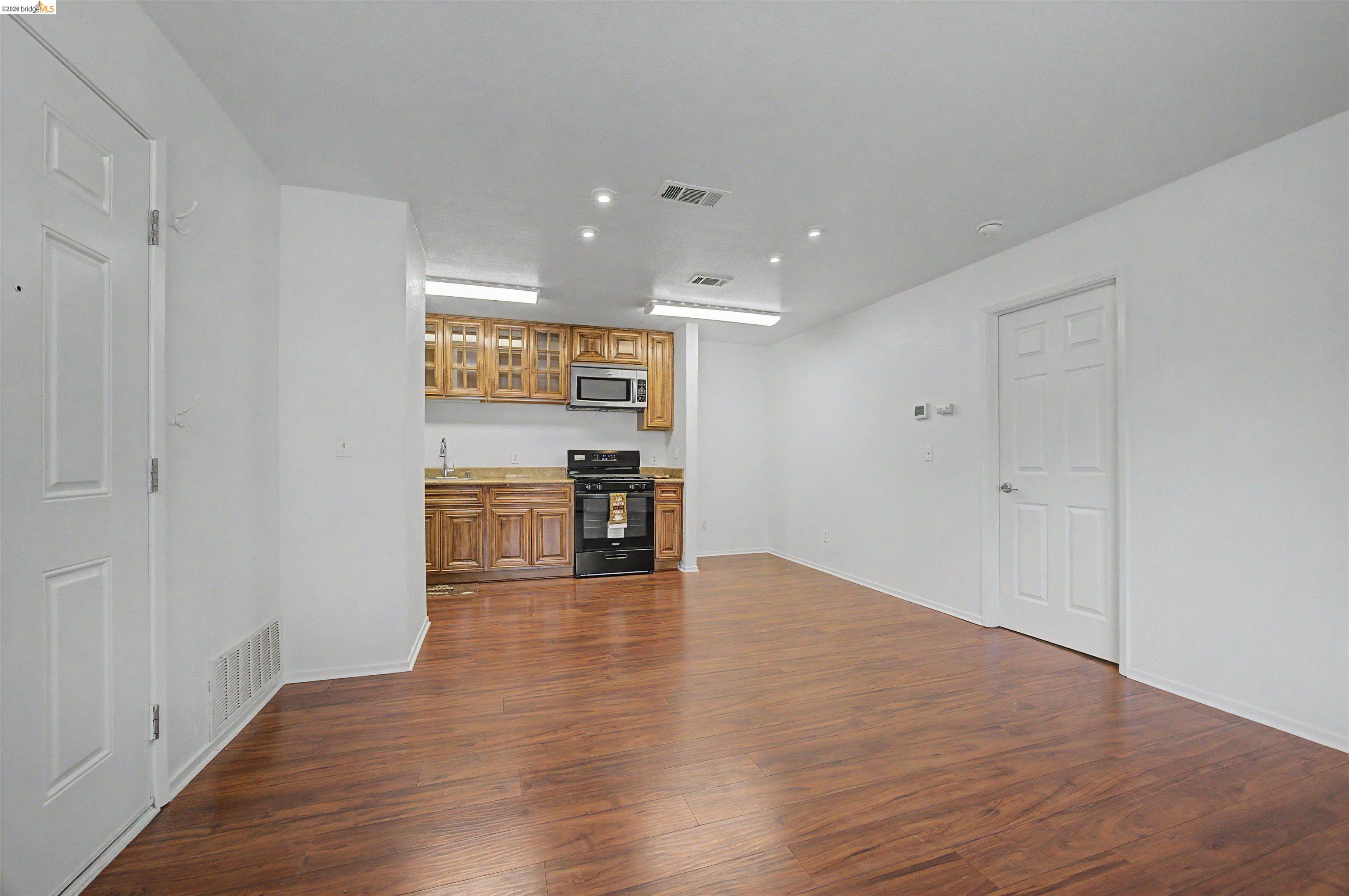Photo #9: 41134086 Listing: Photo #9