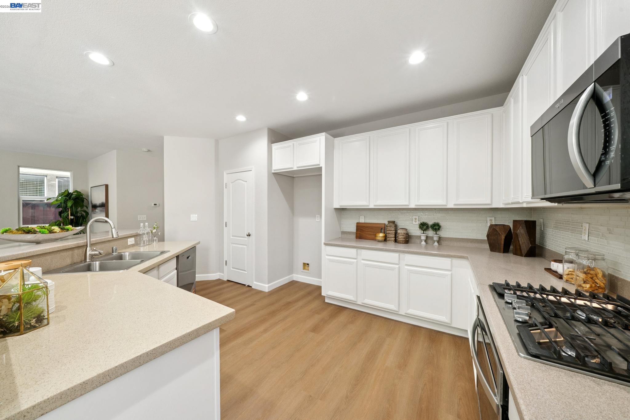 300 American Farms Ave, Lathrop CA 95330 — photo 17