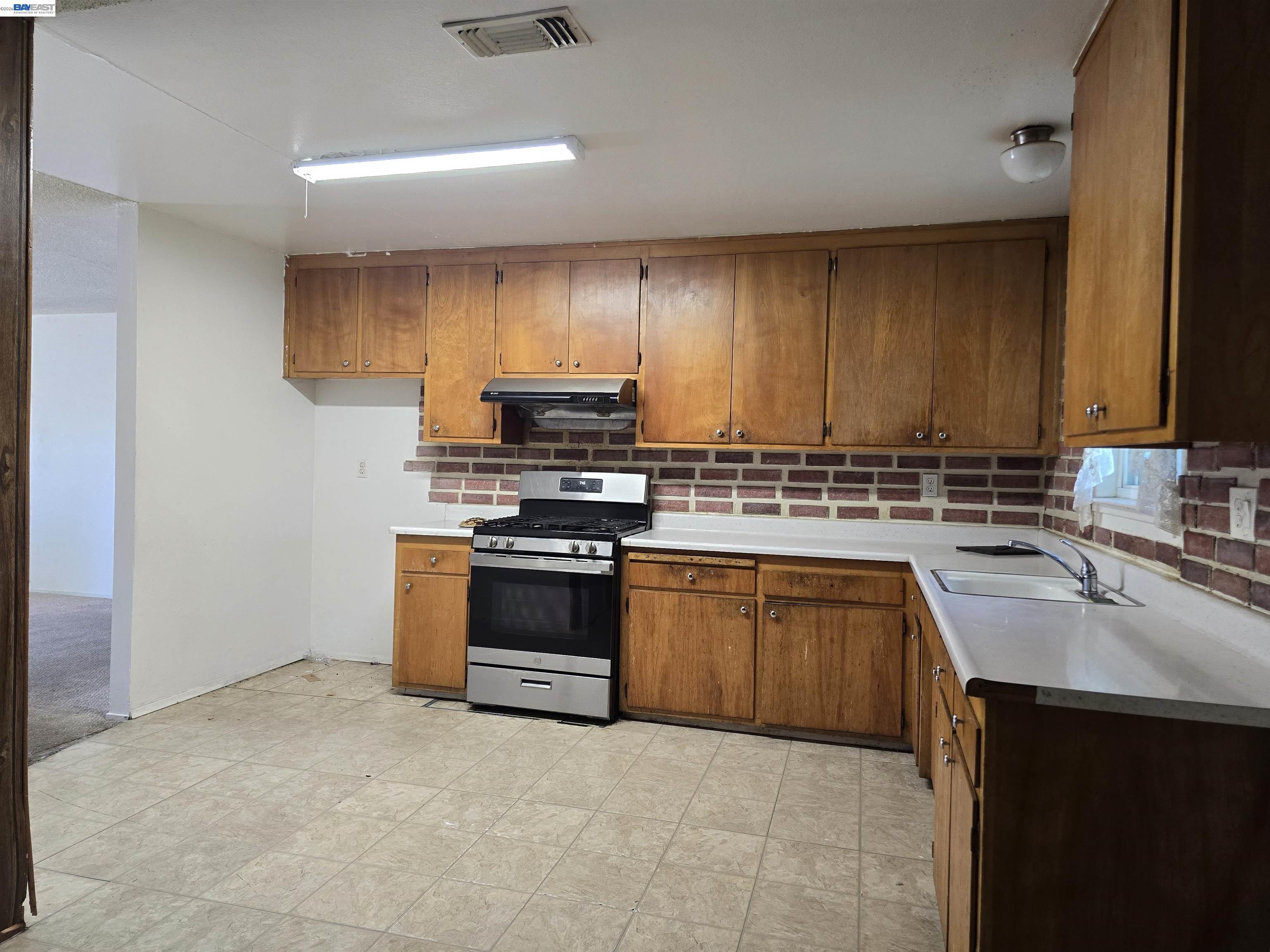 6933 Kermit Ln, Stockton CA 95207 — photo 12