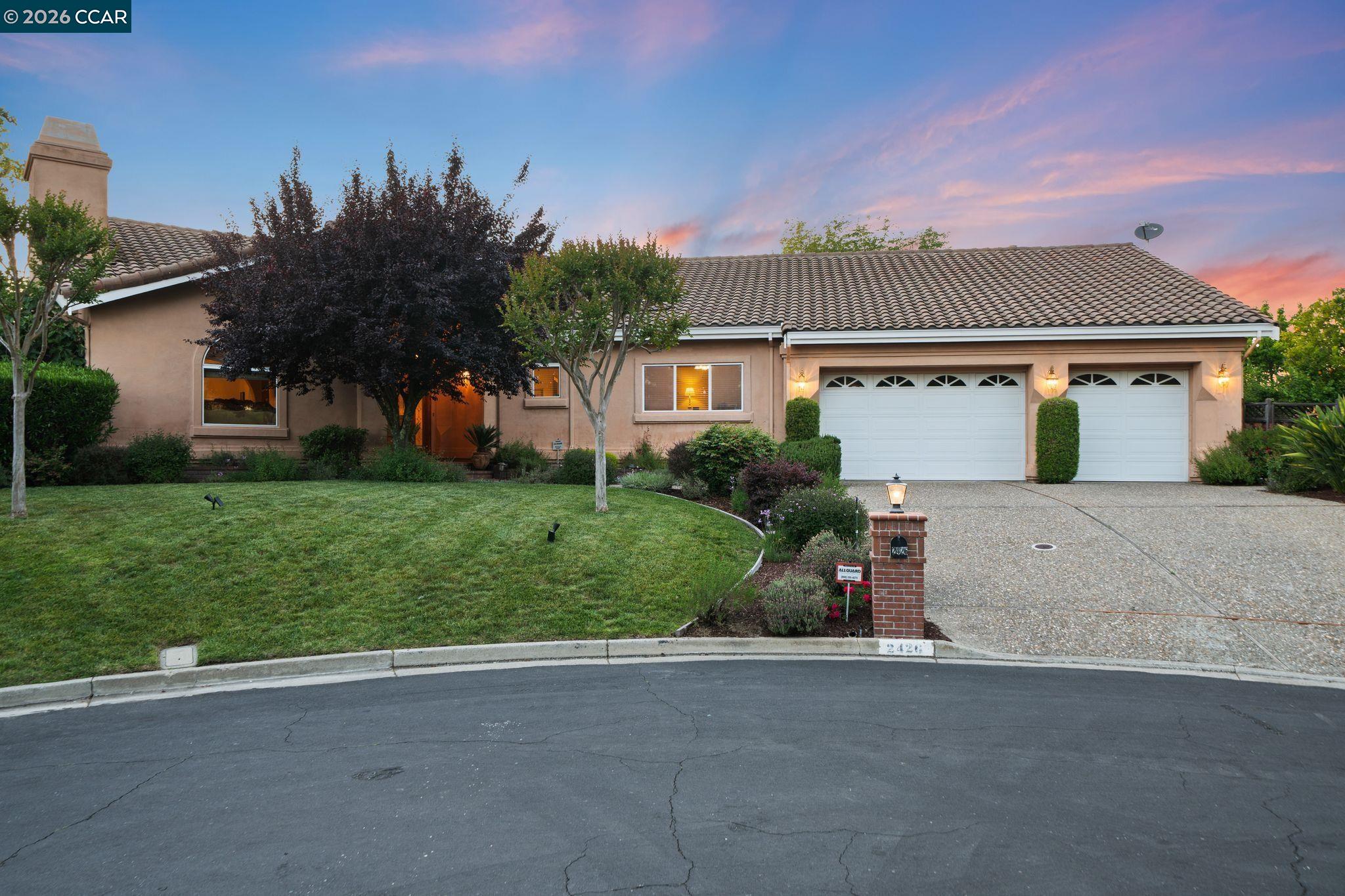 2426 Heritage Oaks Dr