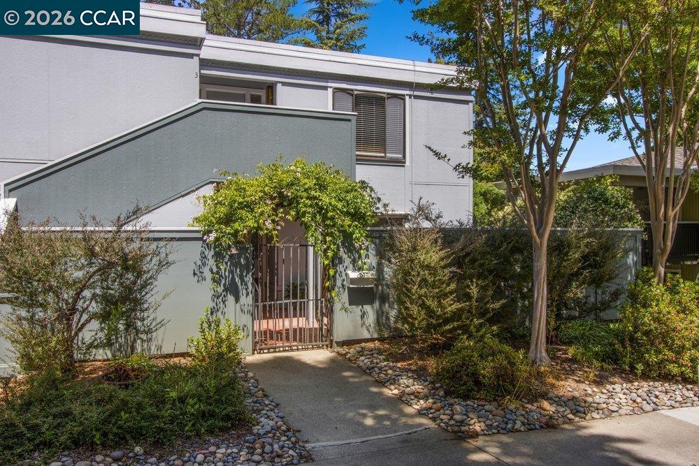 Photo #1: 41134136 Listing: Photo #1