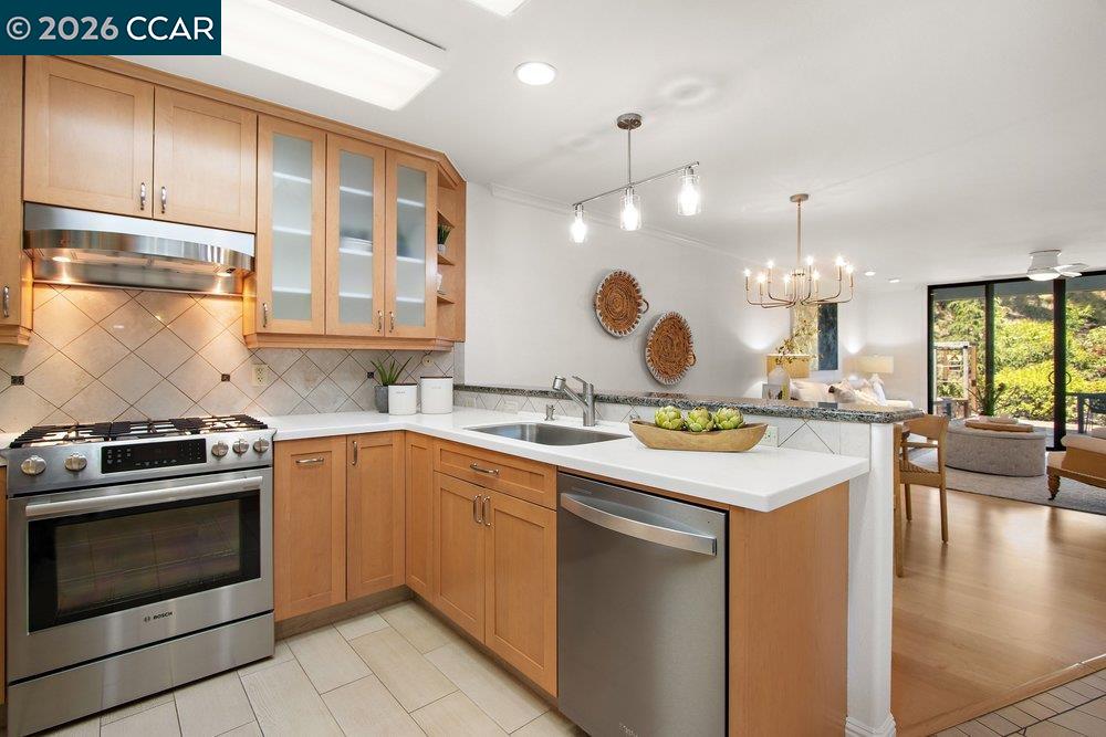 Photo #15: 41134136 Listing: Photo #15