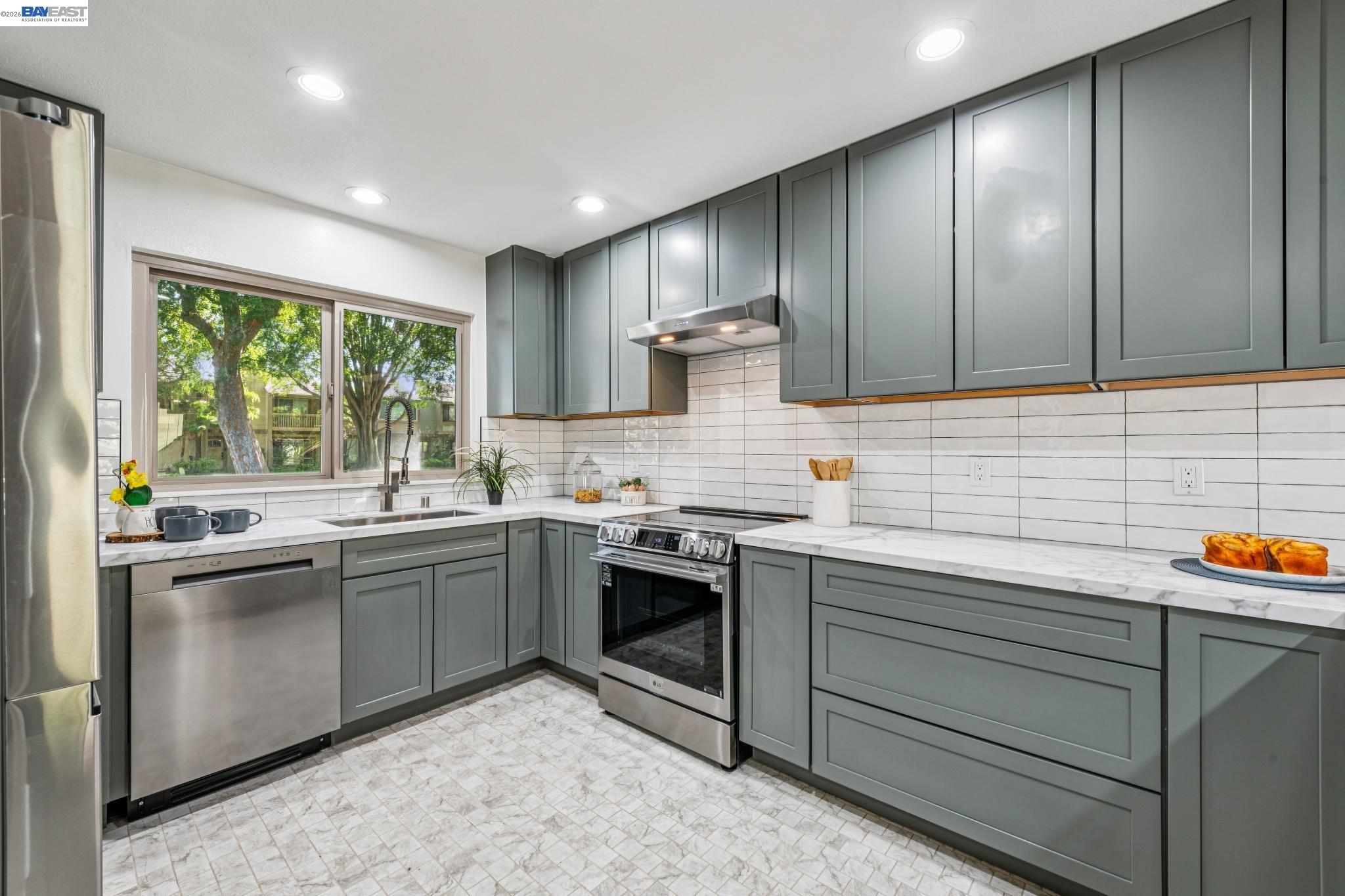 Photo #3: 41134137 Listing: Photo #3