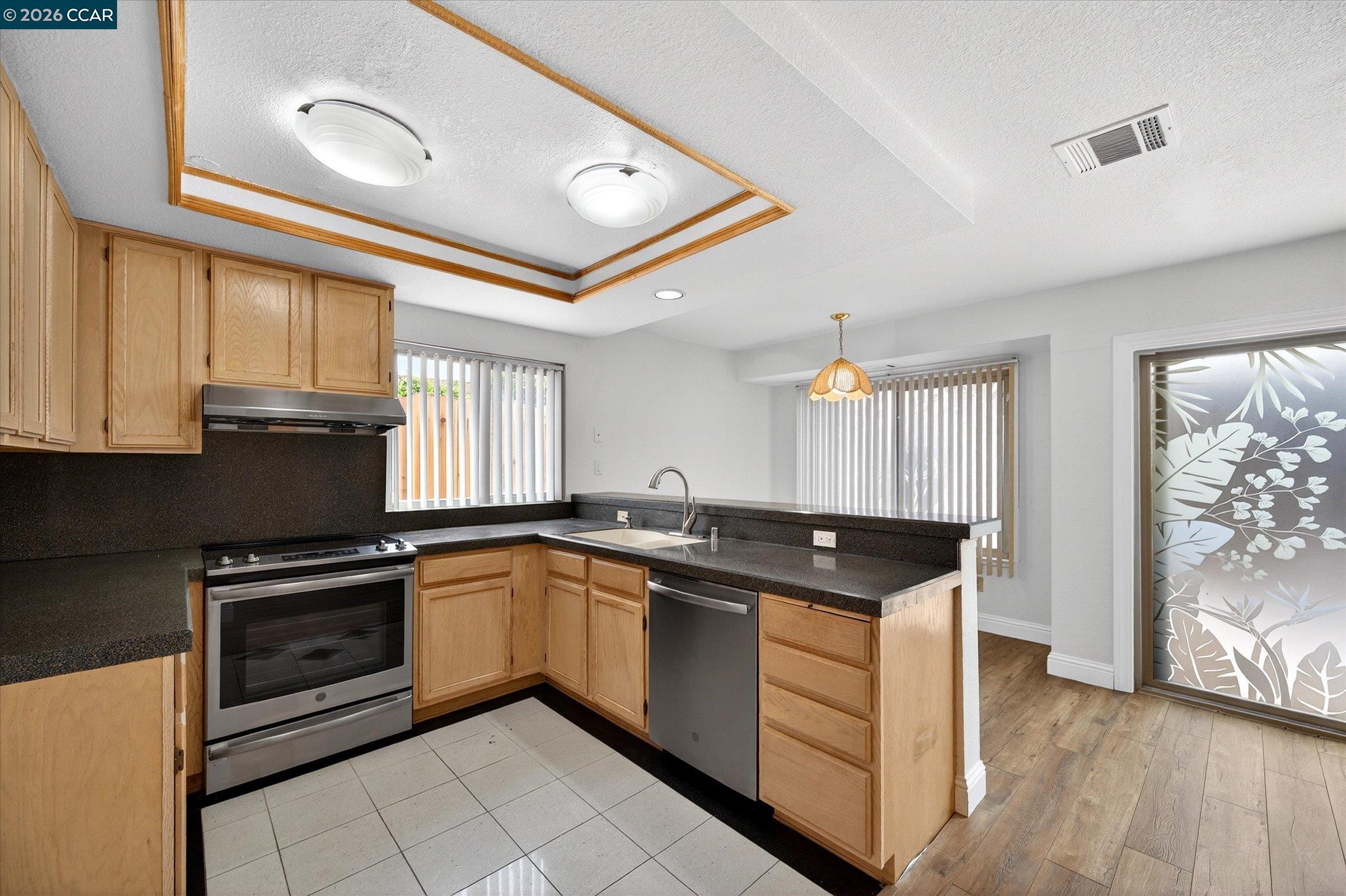 1026 Burnham Dr, Pittsburg CA 94565 — photo 11