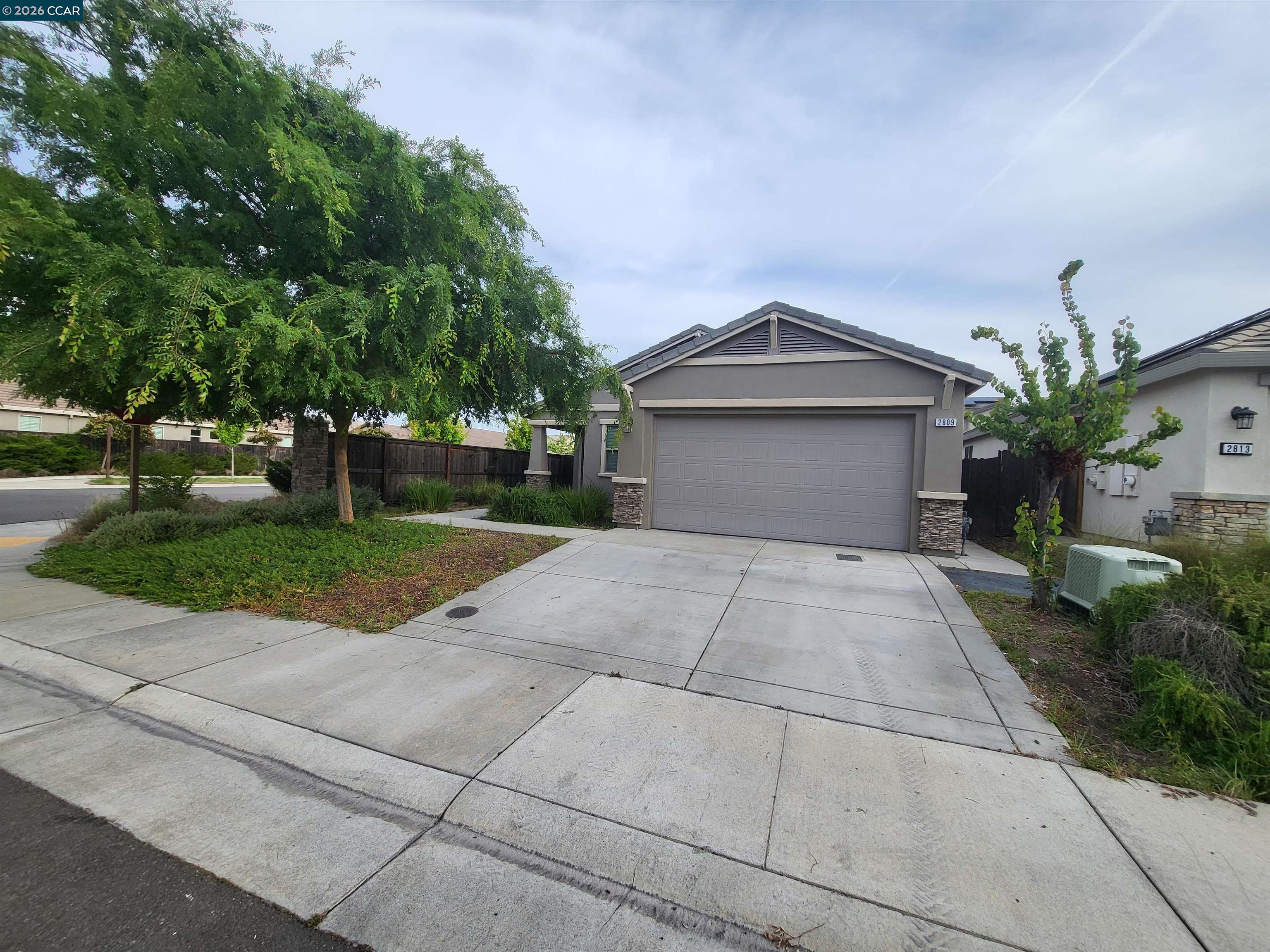Front Image Thumbnail for CC41134155