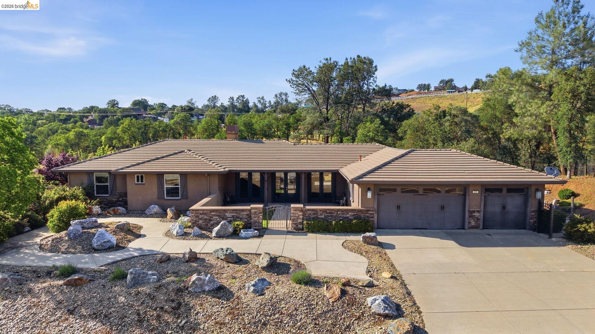 257 Paseo Verde DR, Copperopolis CA 95228 — photo 6