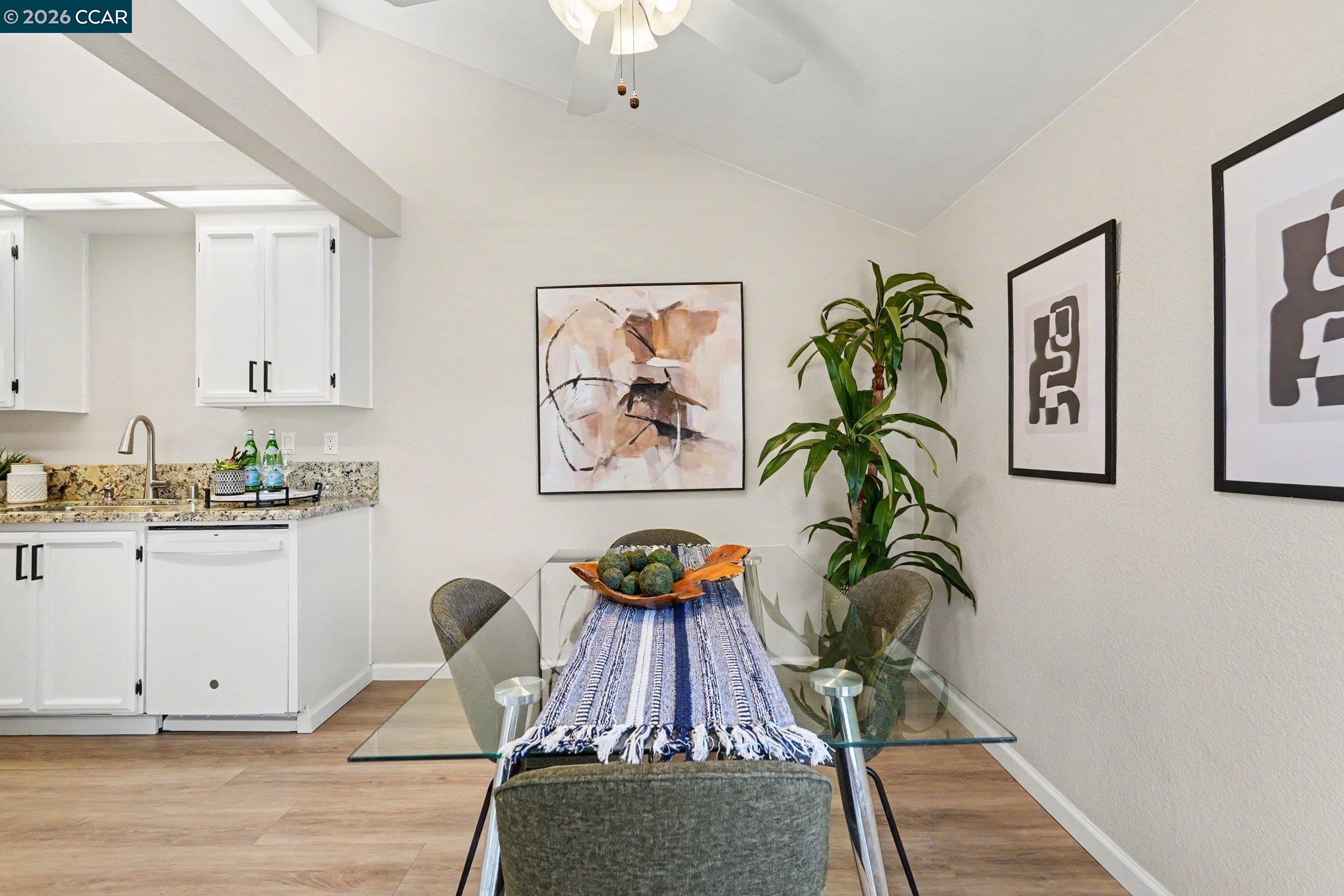 Photo #8: 41134178 Listing: Photo #8