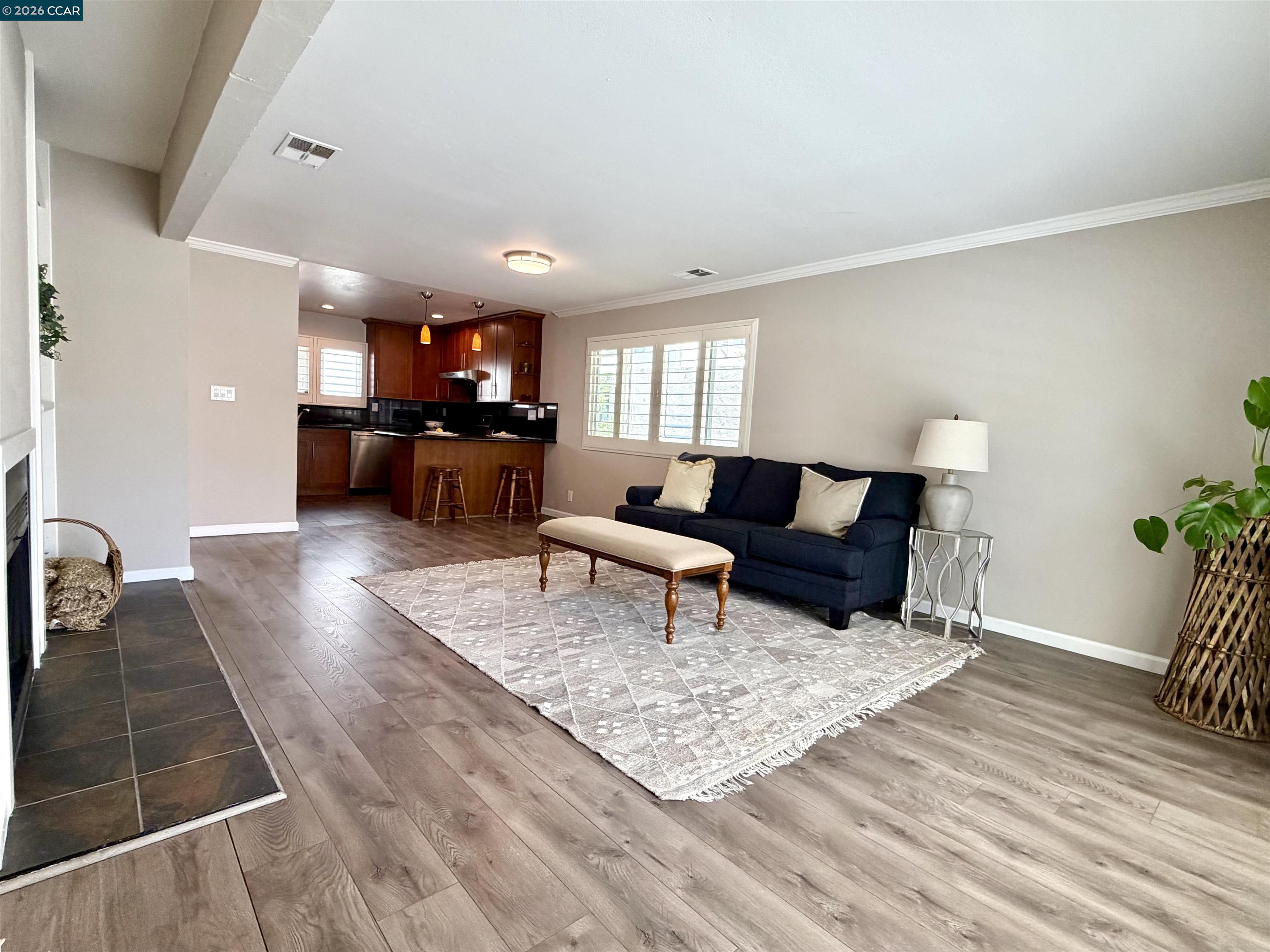 Photo #5: 41134190 Listing: Photo #5