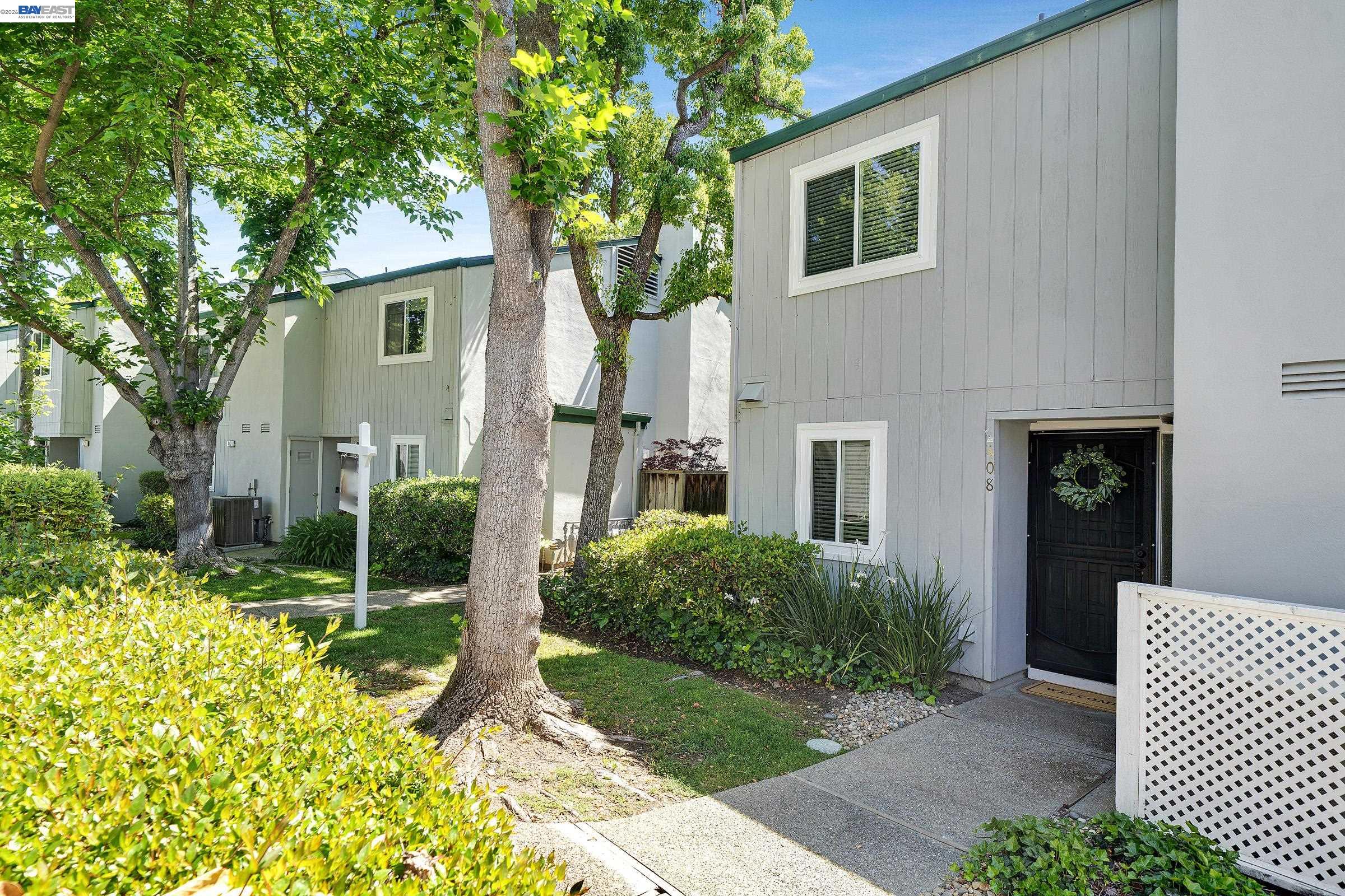 Photo #1: 41134211 Listing: Photo #1