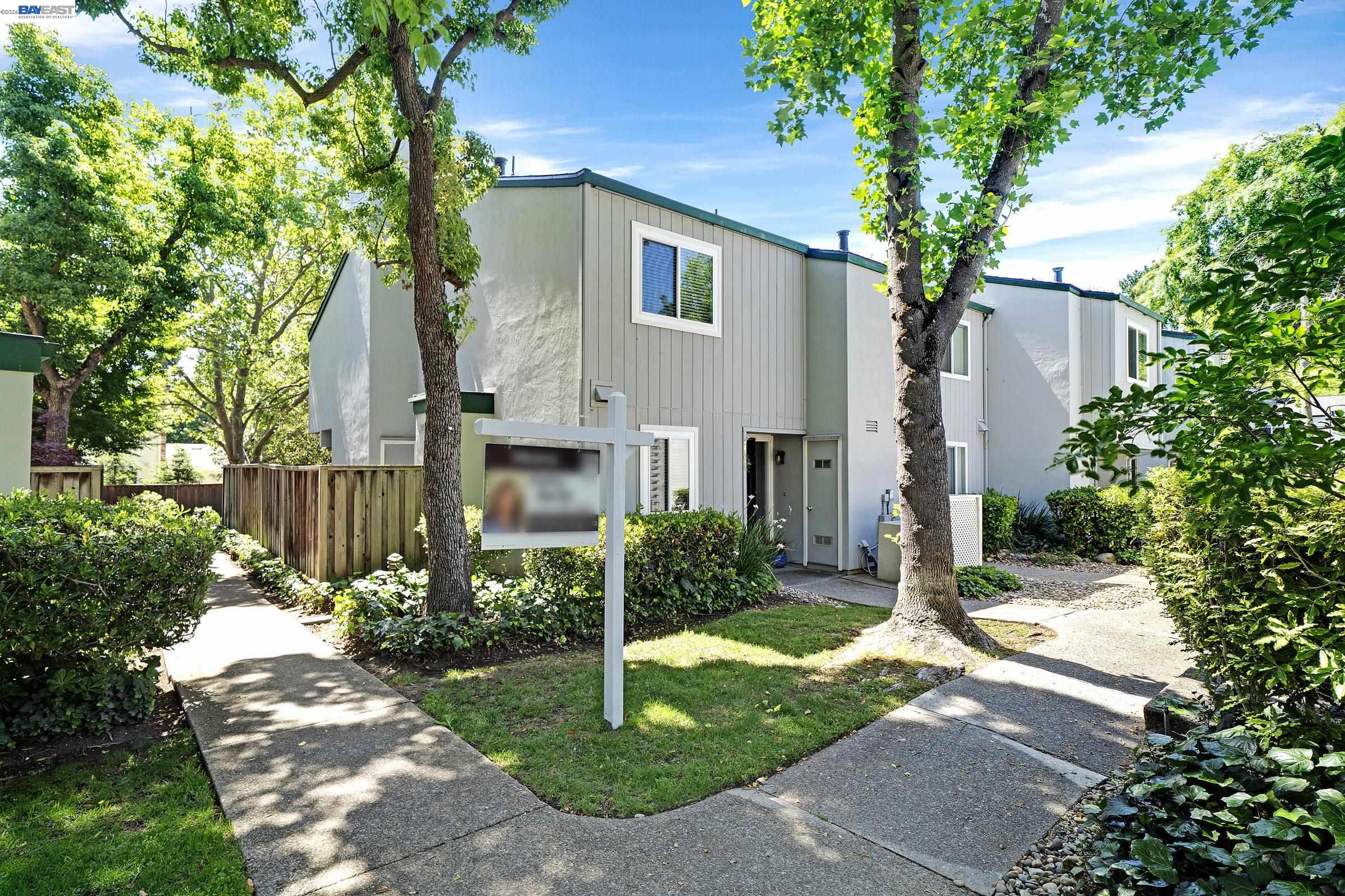 Photo #2: 41134211 Listing: Photo #2