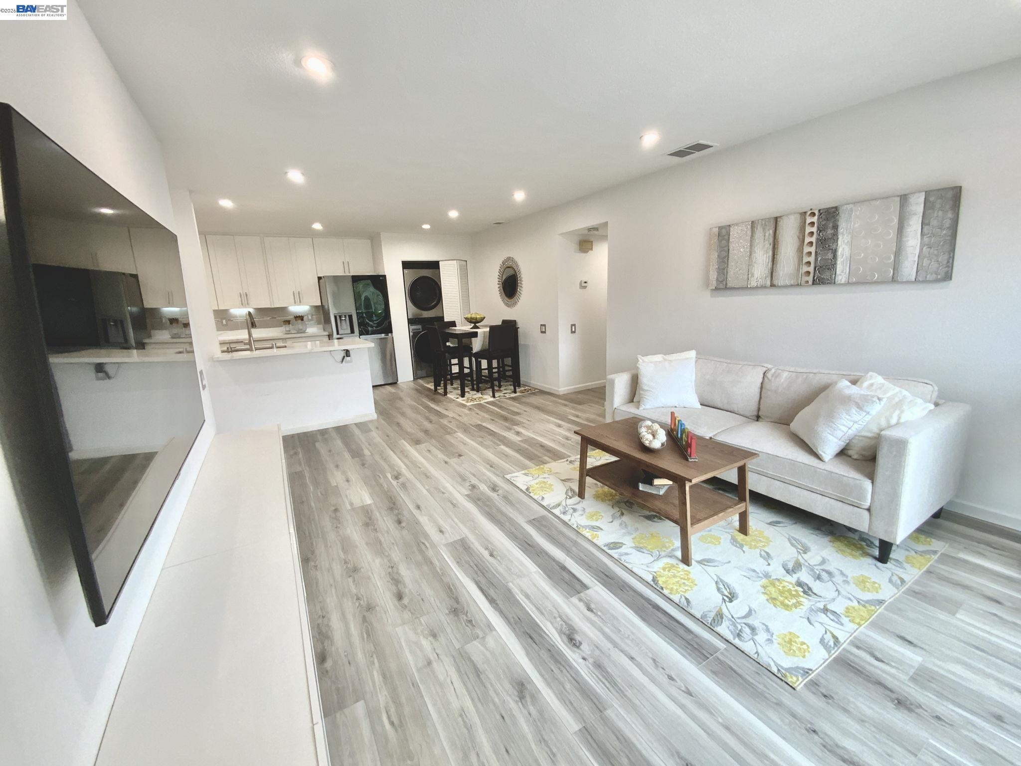 Photo #5: 41134222 Listing: Photo #5