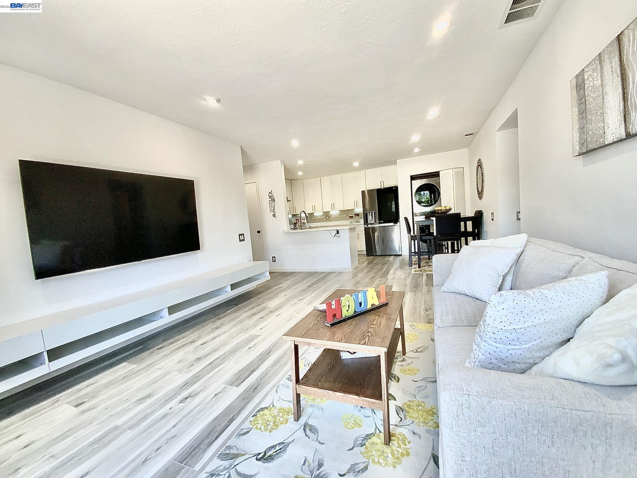 Photo #6: 41134222 Listing: Photo #6