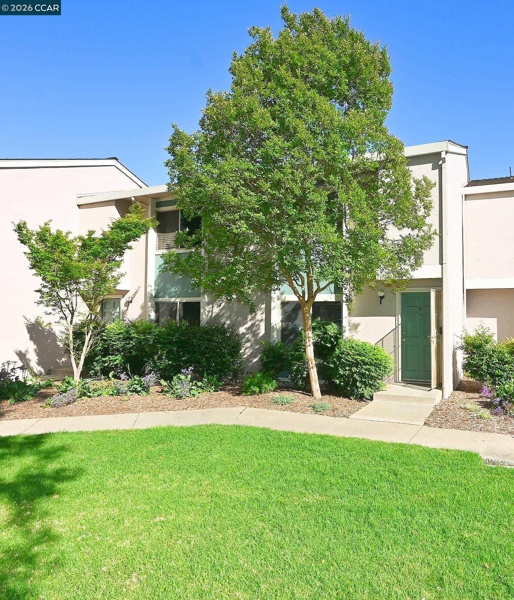 Photo #2: 41134226 Listing: Photo #2