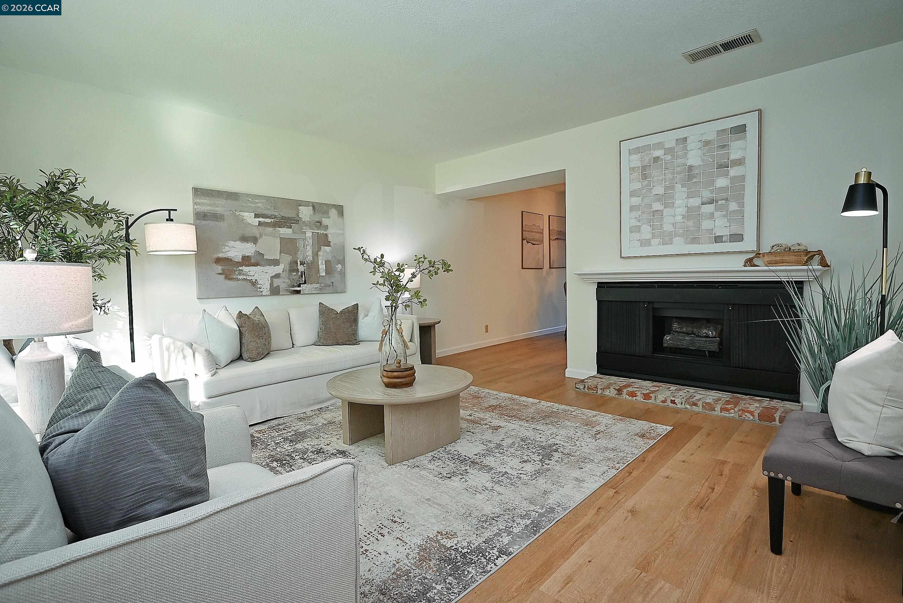 Photo #13: 41134226 Listing: Photo #13