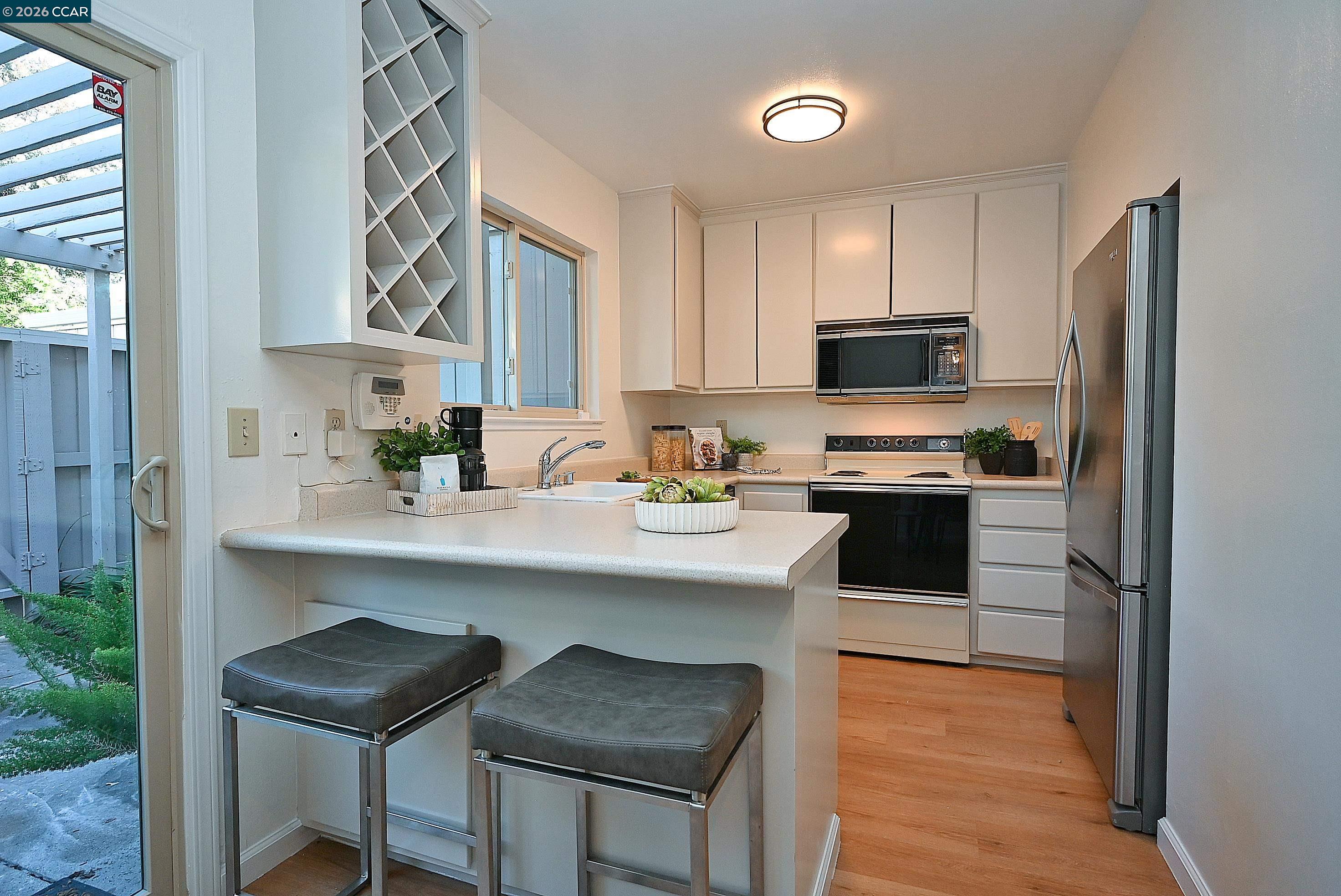 Photo #4: 41134226 Listing: Photo #4