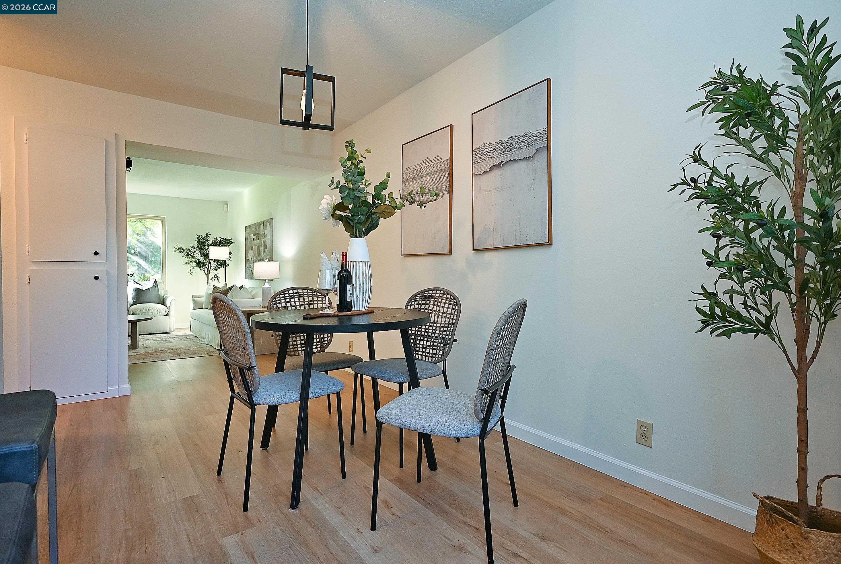 Photo #6: 41134226 Listing: Photo #6