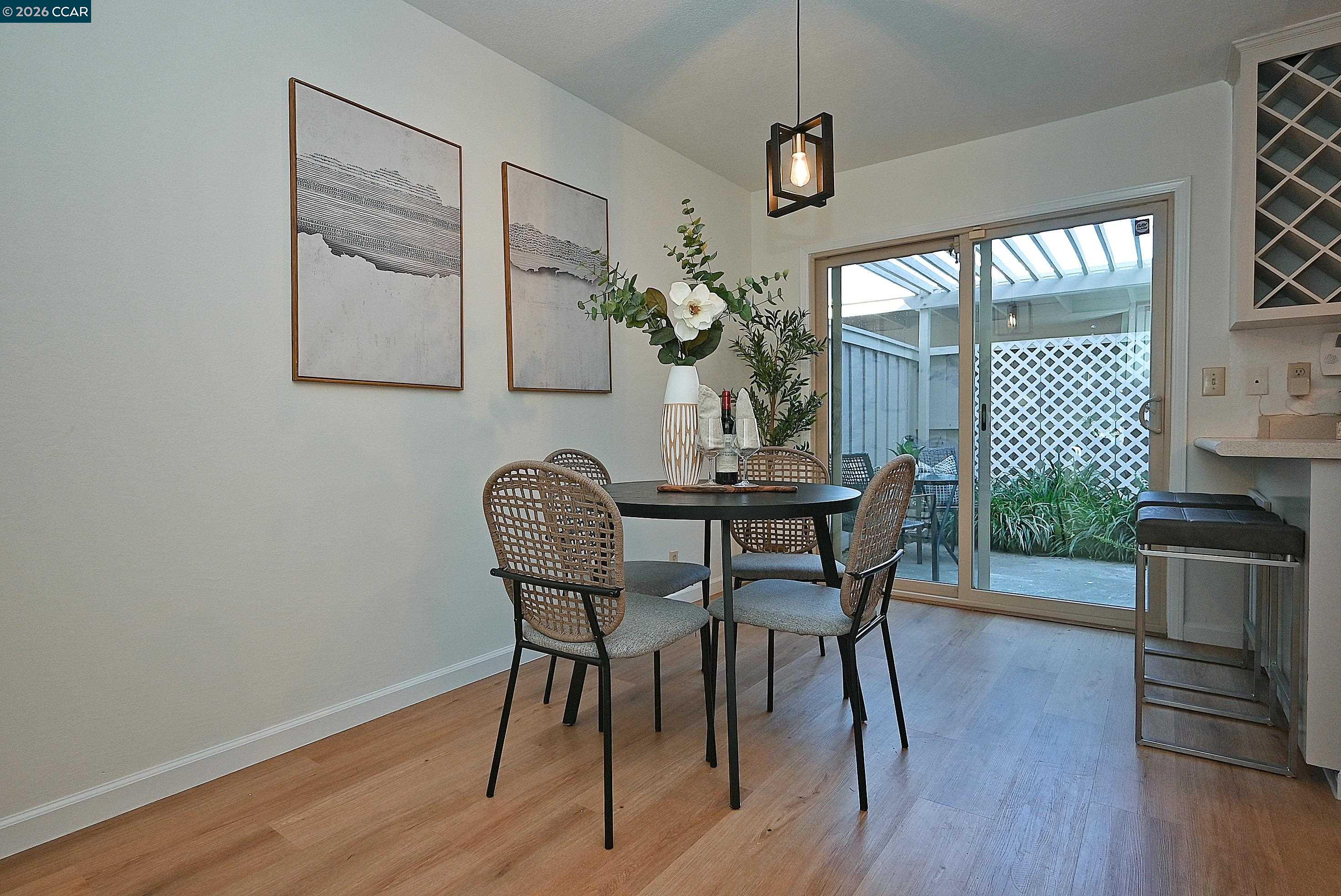 Photo #8: 41134226 Listing: Photo #8