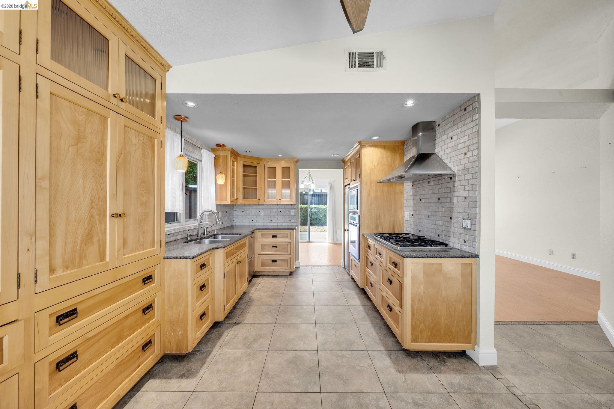 1733 Pine Ct, Oakley CA 94561 — photo 7