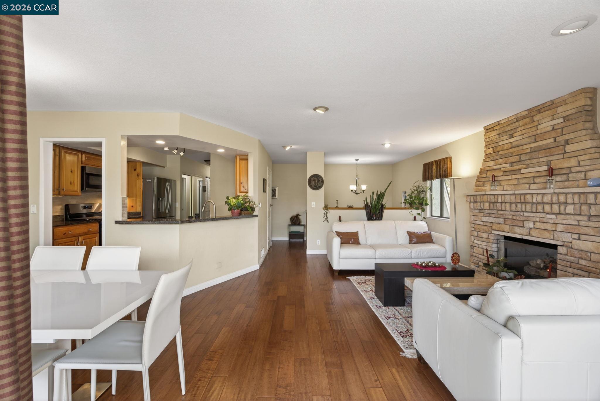 Photo #6: 41134252 Listing: Photo #6