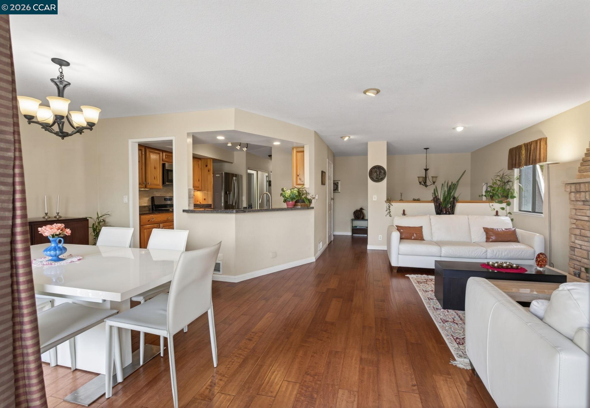 Photo #7: 41134252 Listing: Photo #7