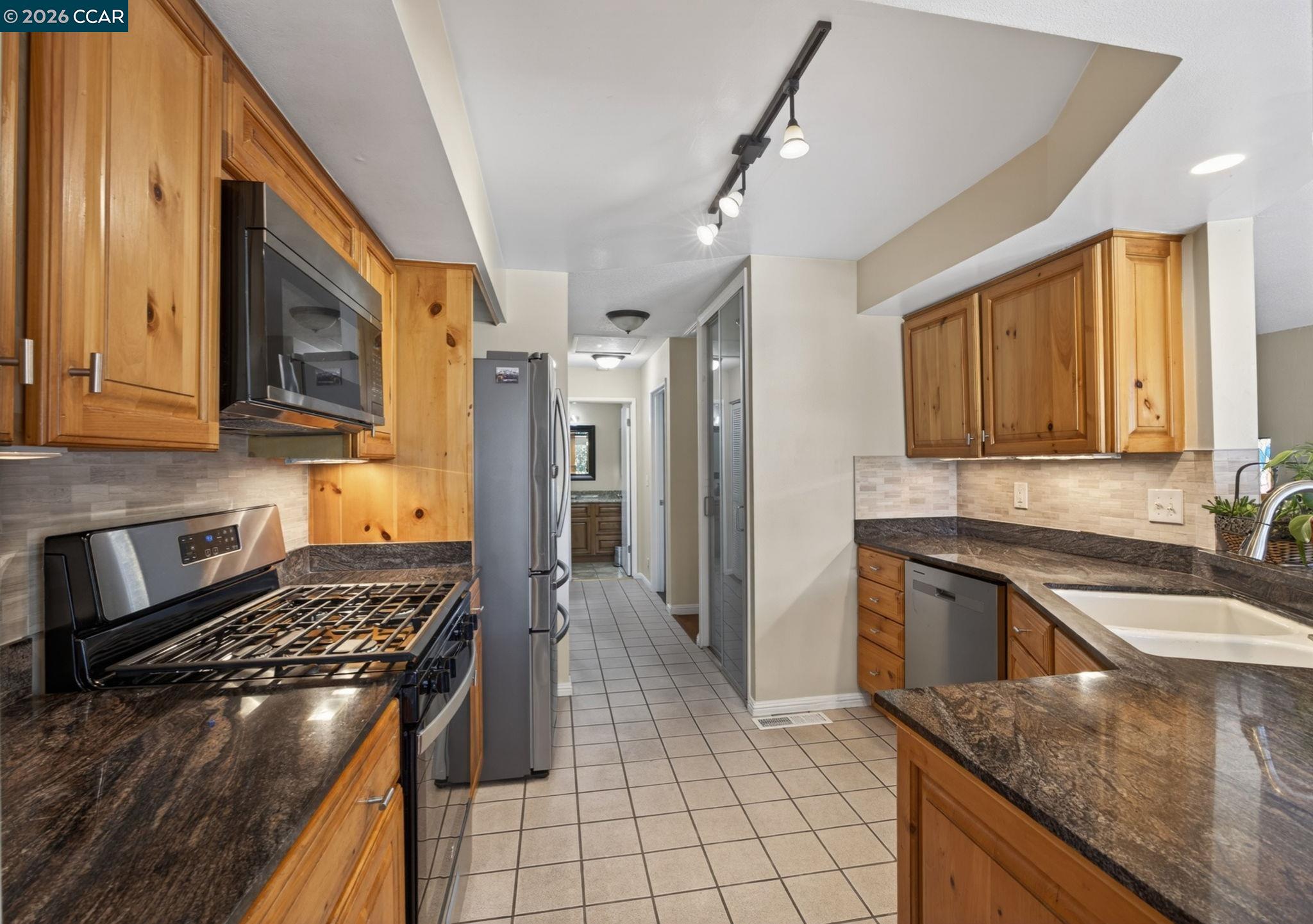 Photo #10: 41134252 Listing: Photo #10