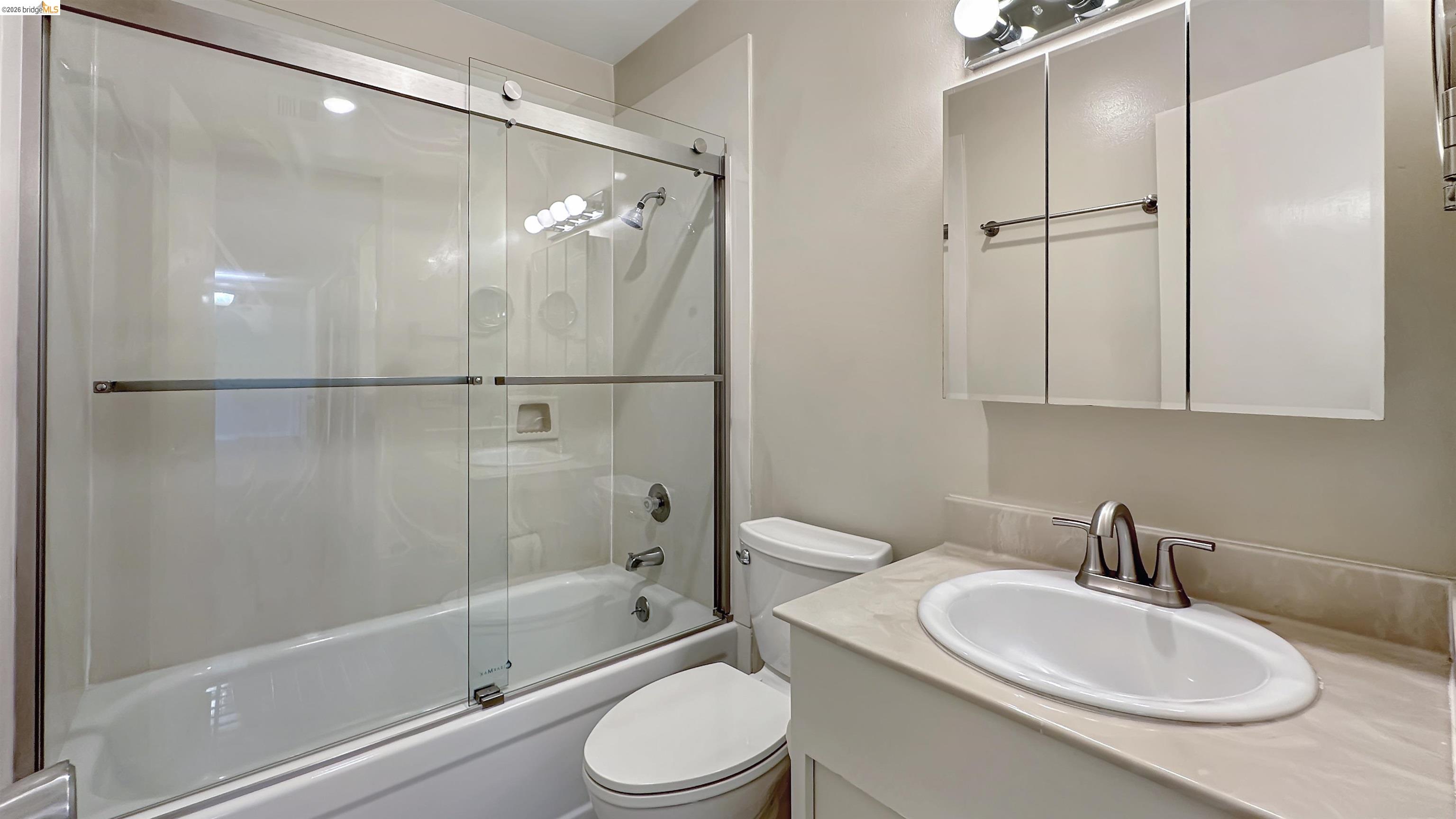 Photo #13: 41134261 Listing: Photo #13