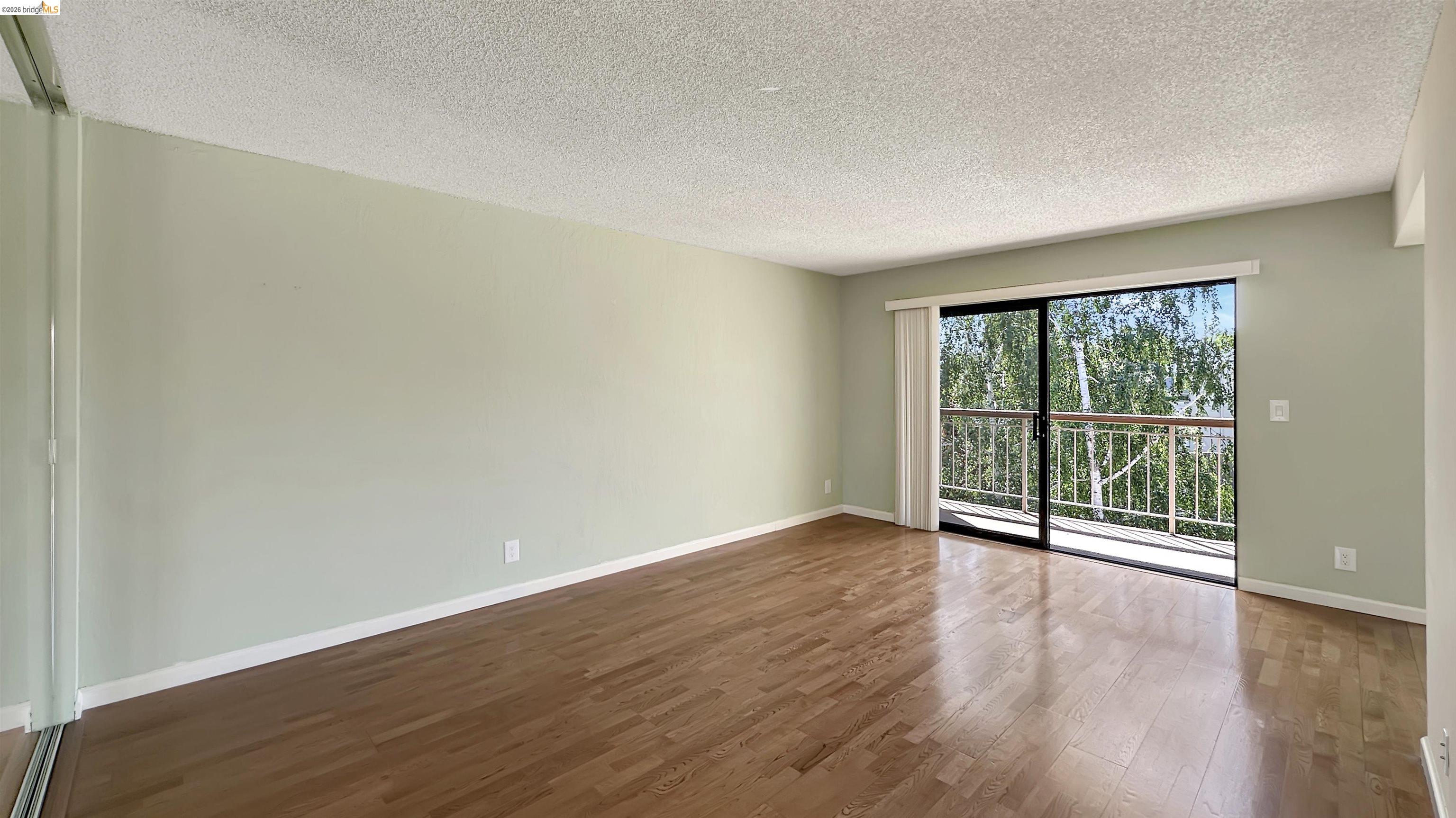 Photo #3: 41134261 Listing: Photo #3