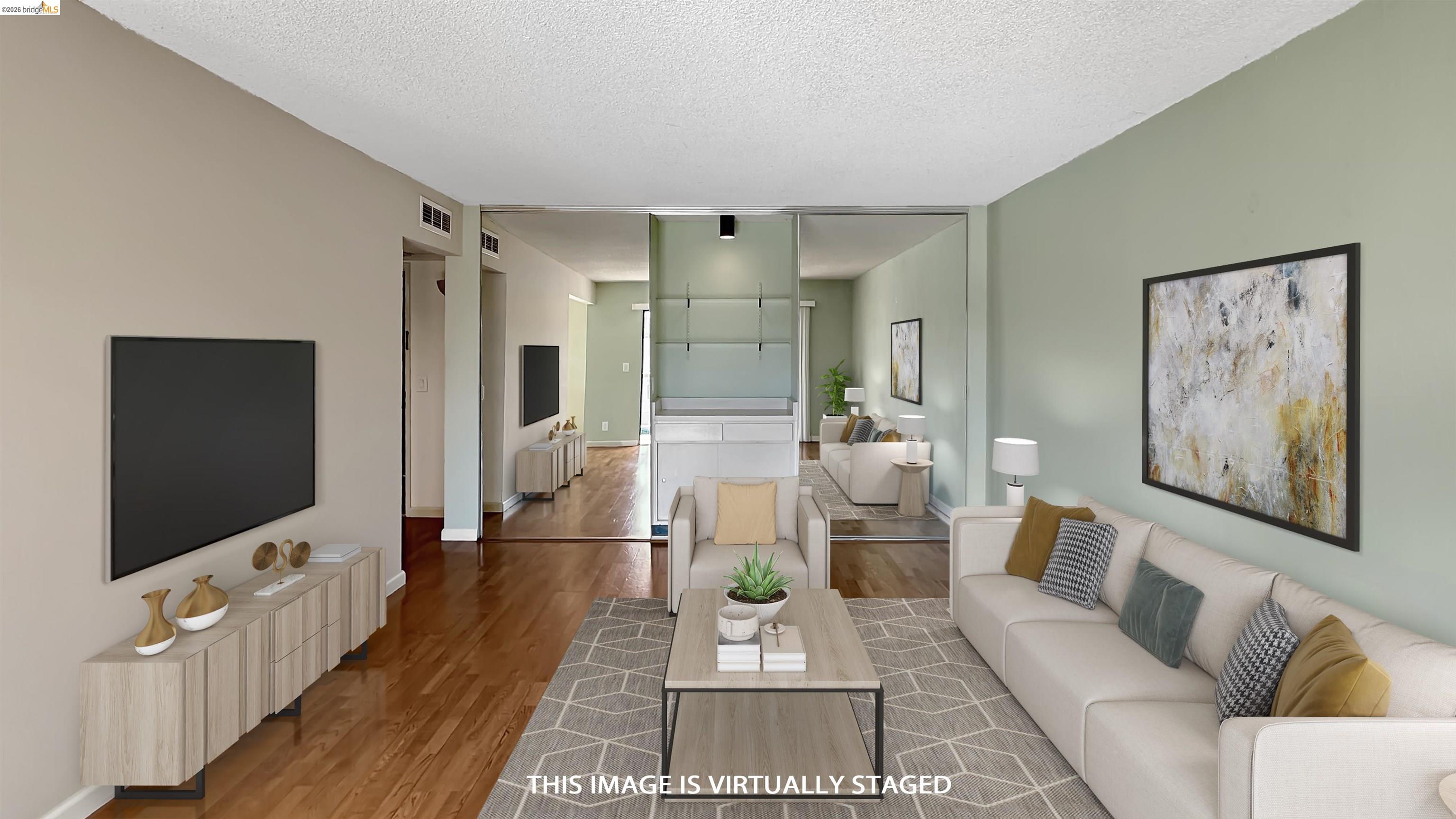Photo #8: 41134261 Listing: Photo #8