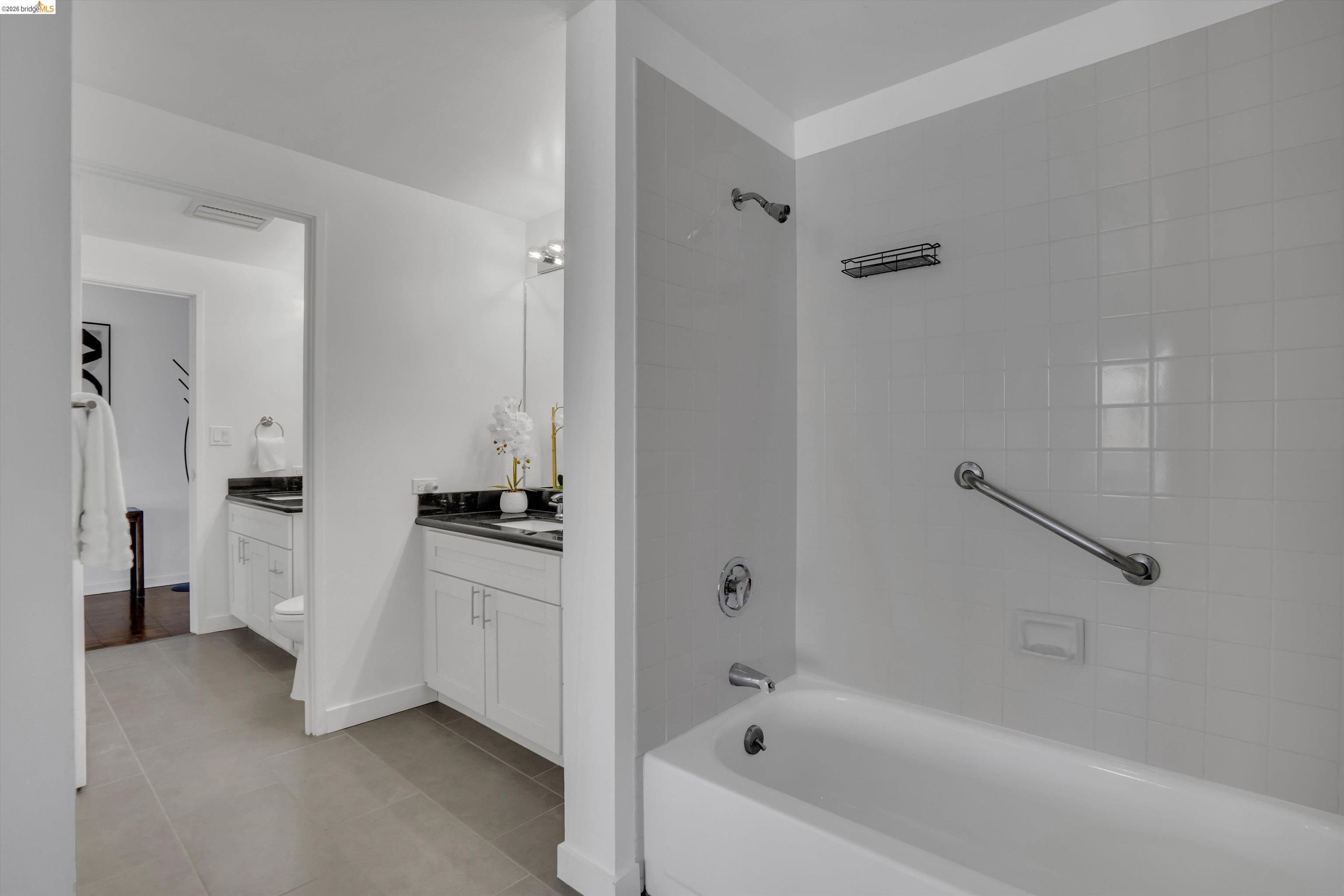 Photo #31: 41134263 Listing: Photo #31