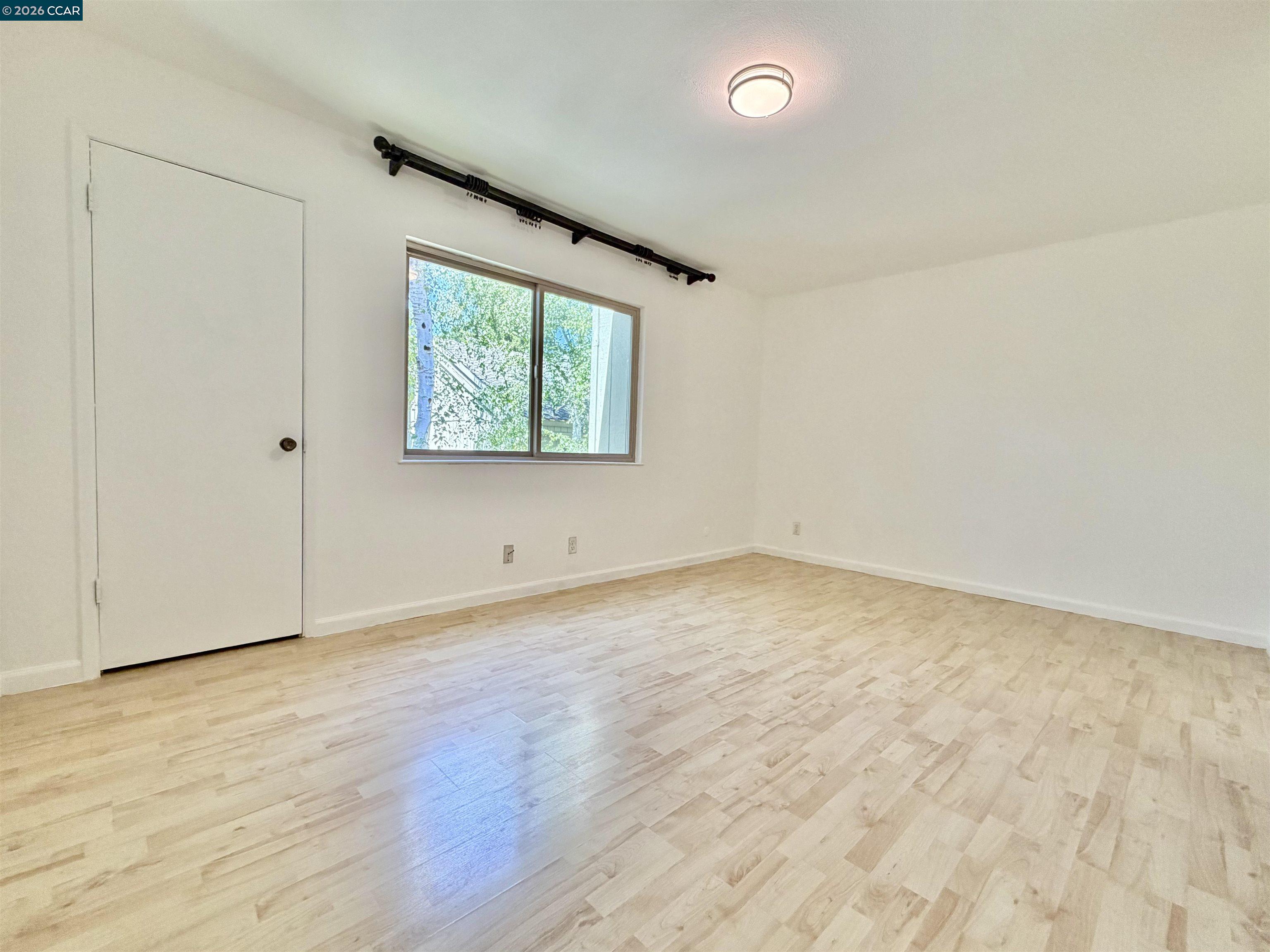 Photo #15: 41134272 Listing: Photo #15