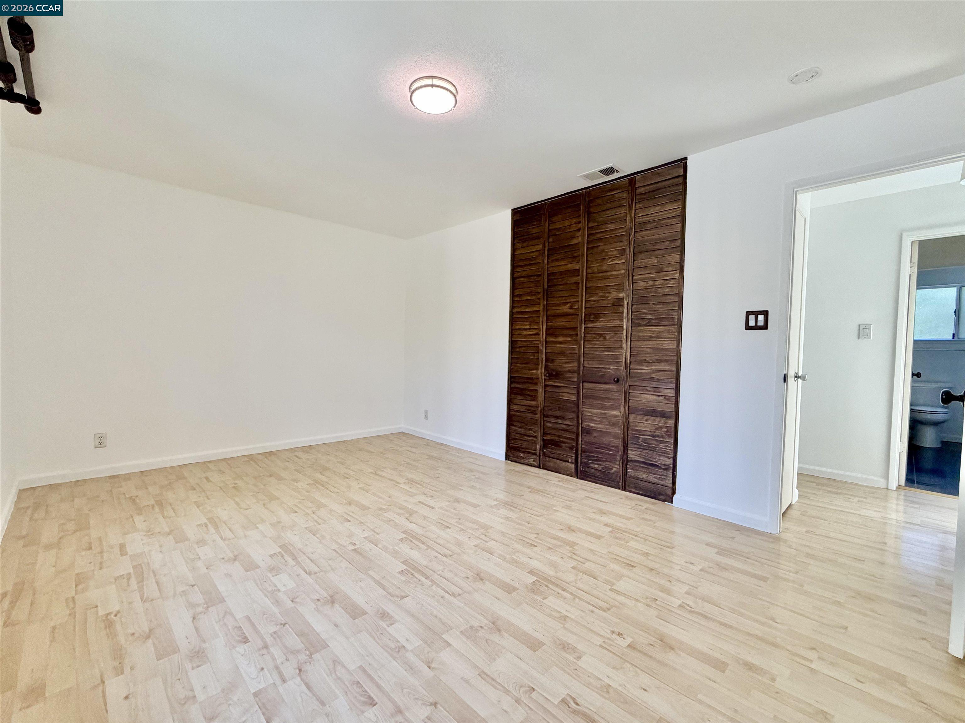 Photo #16: 41134272 Listing: Photo #16