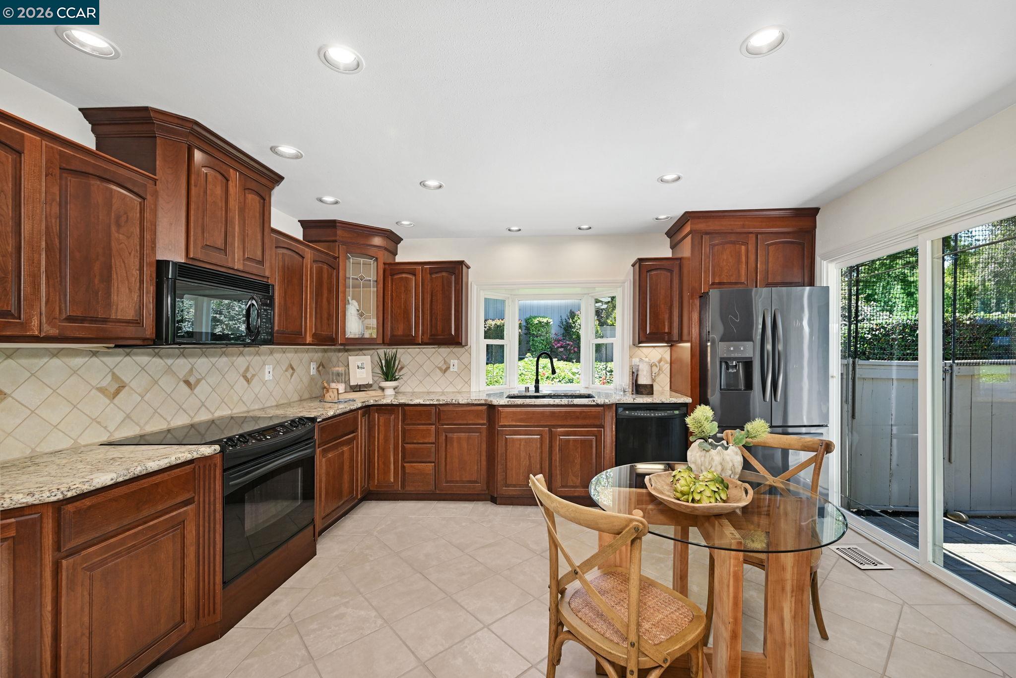 Photo #12: 41134323 Listing: Photo #12