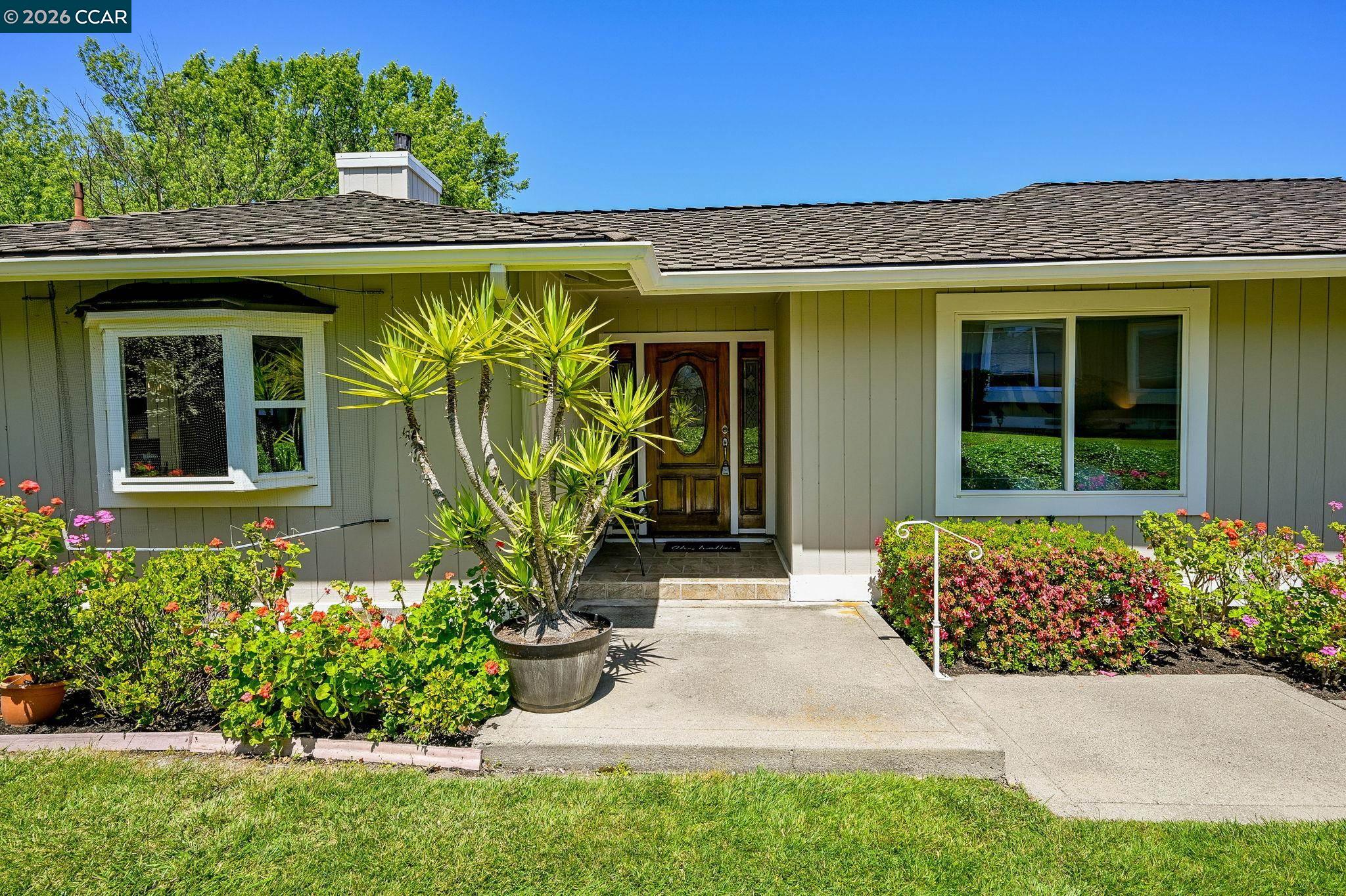 Photo #4: 41134323 Listing: Photo #4