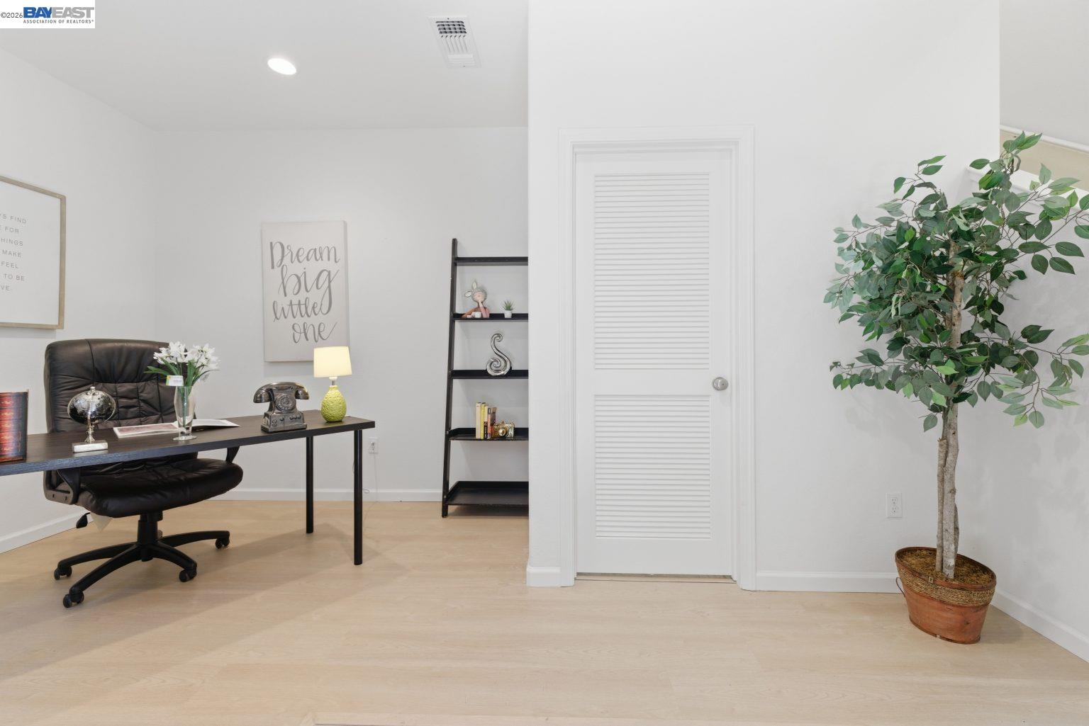 Photo #6: 41134325 Listing: Photo #6